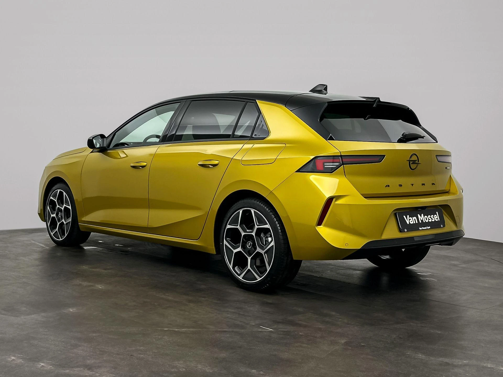 Opel-Astra-image-3