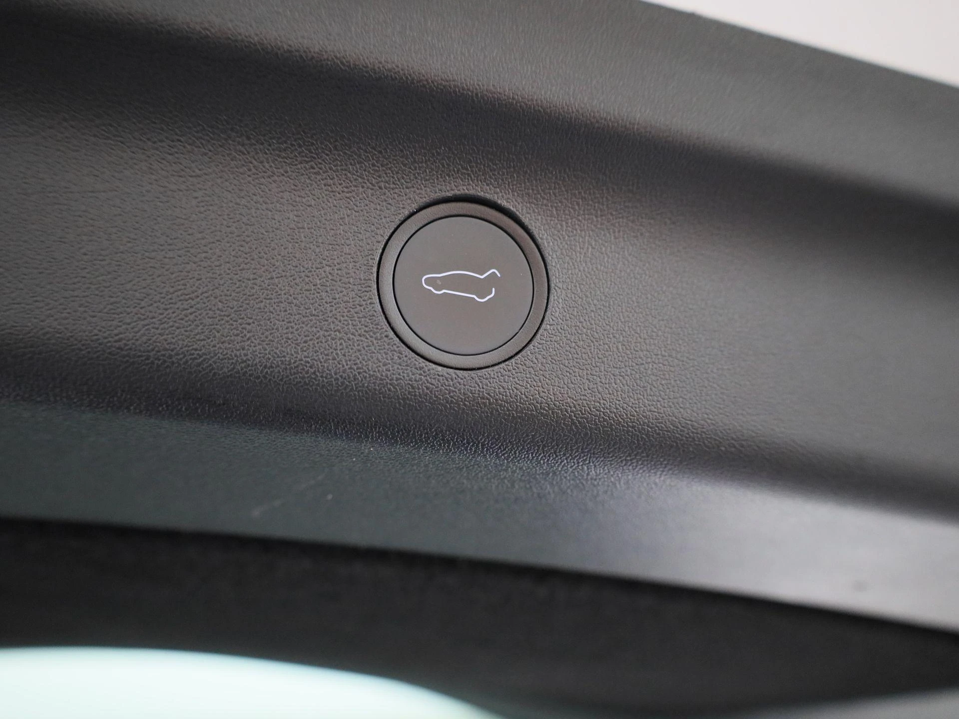 Tesla-Model Y-image-11