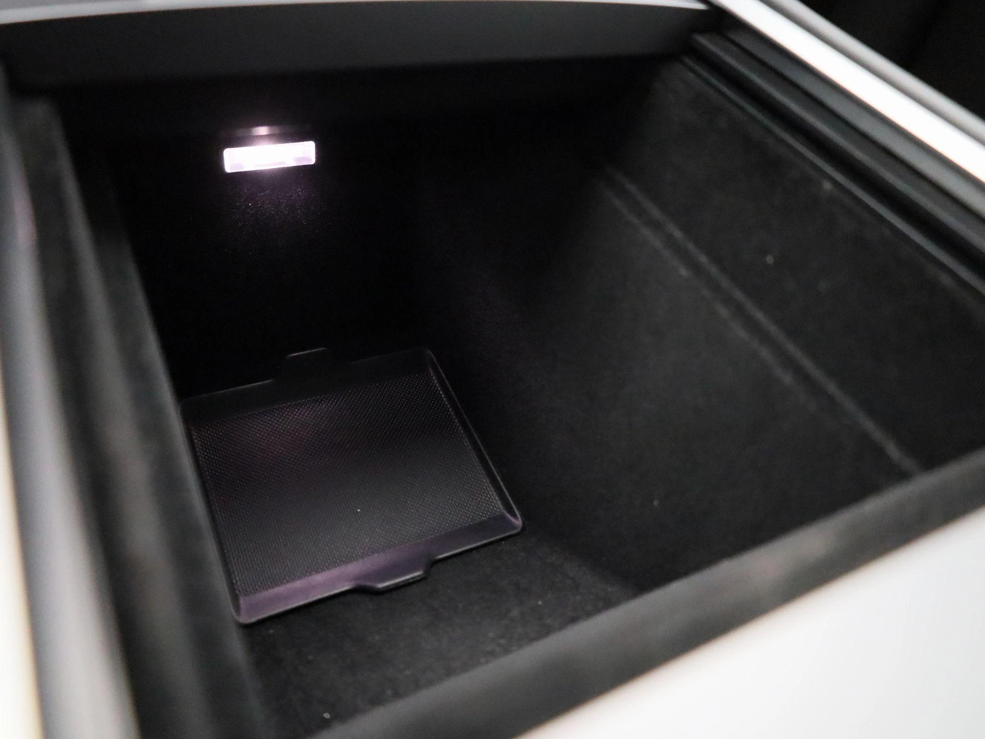 Tesla-Model Y-image-25