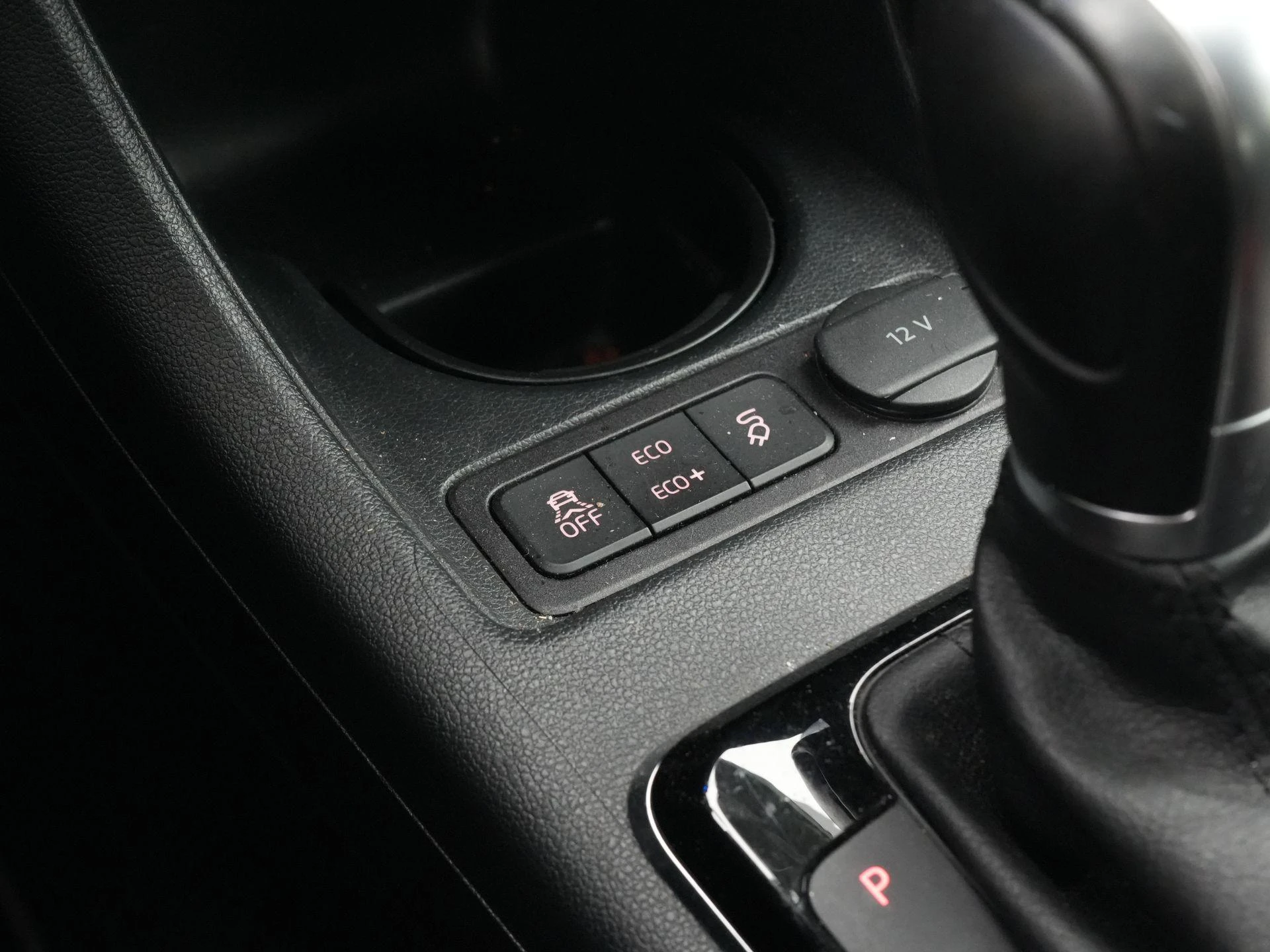 Volkswagen-e-up!-image-17