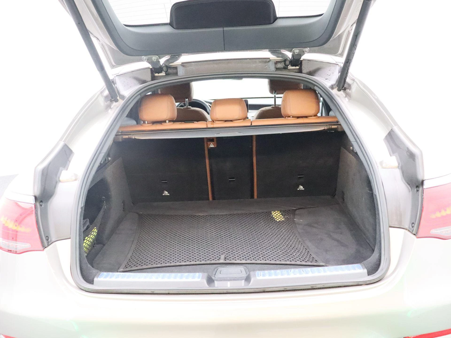 Mercedes-Benz GLC 200 d Coupé AMG LINE + LEDER + OPEN DAK + TREKHAAK + CARPLAY +