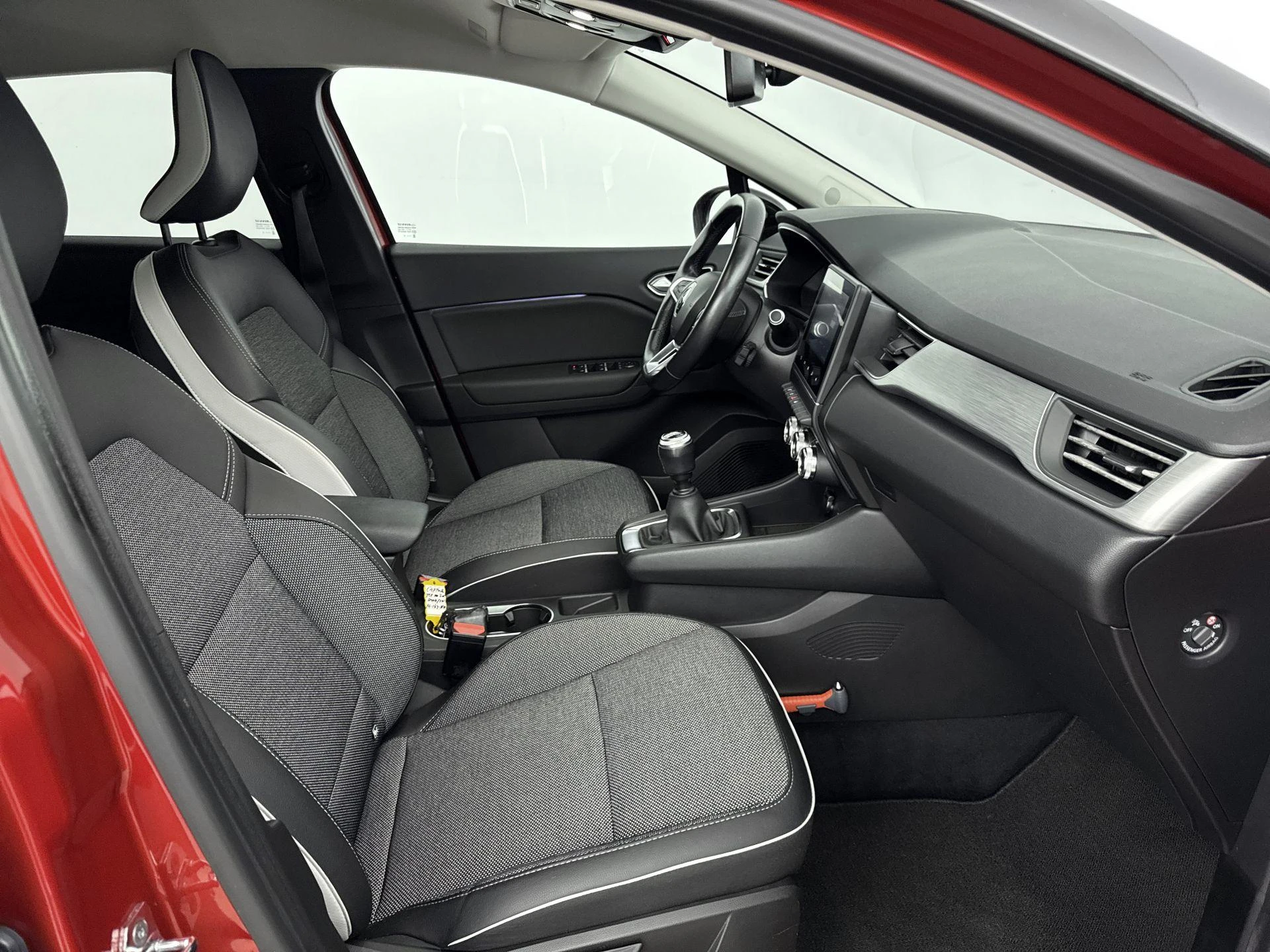 Renault-Captur-image-28
