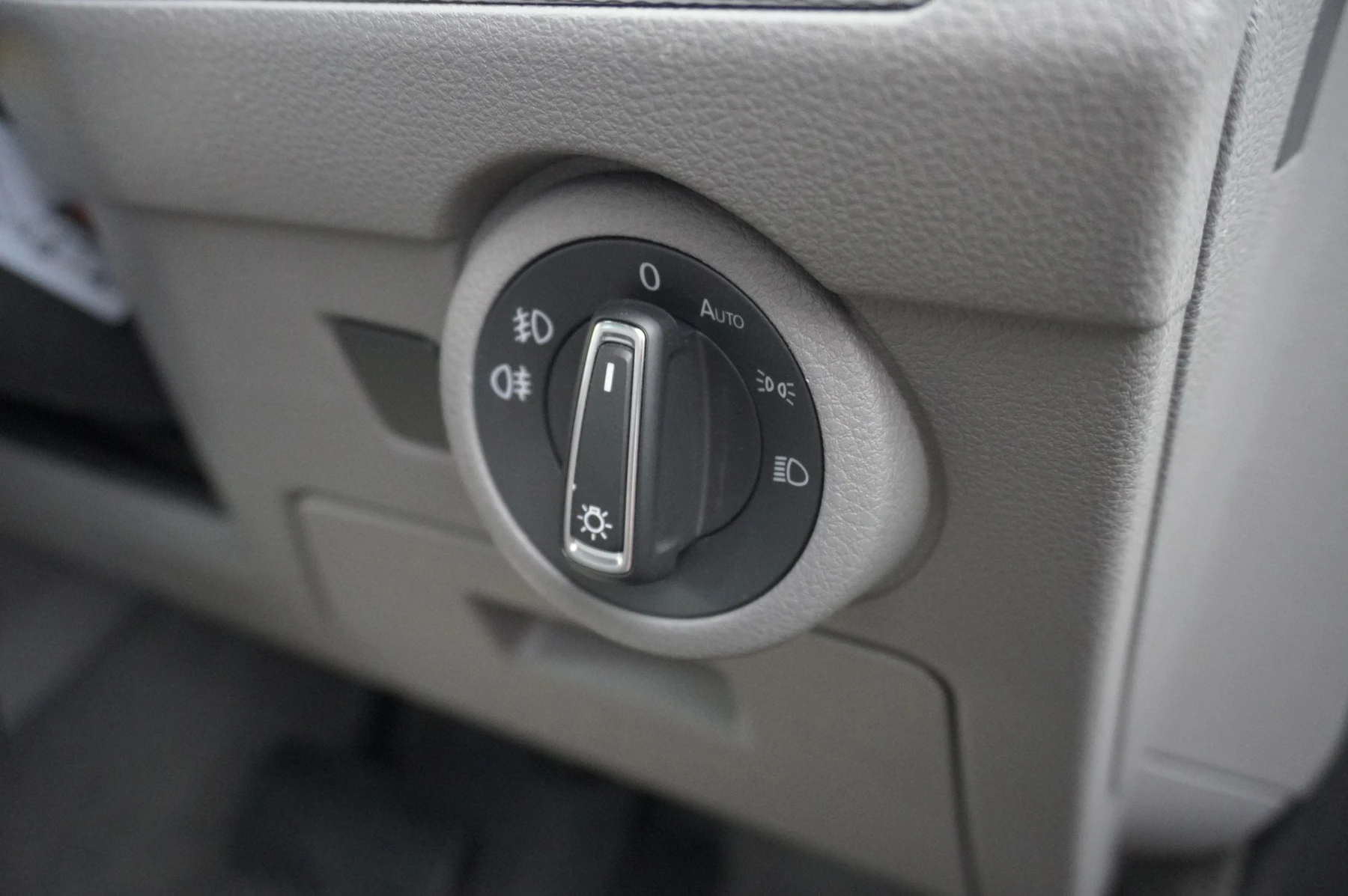 Volkswagen-California-image-14
