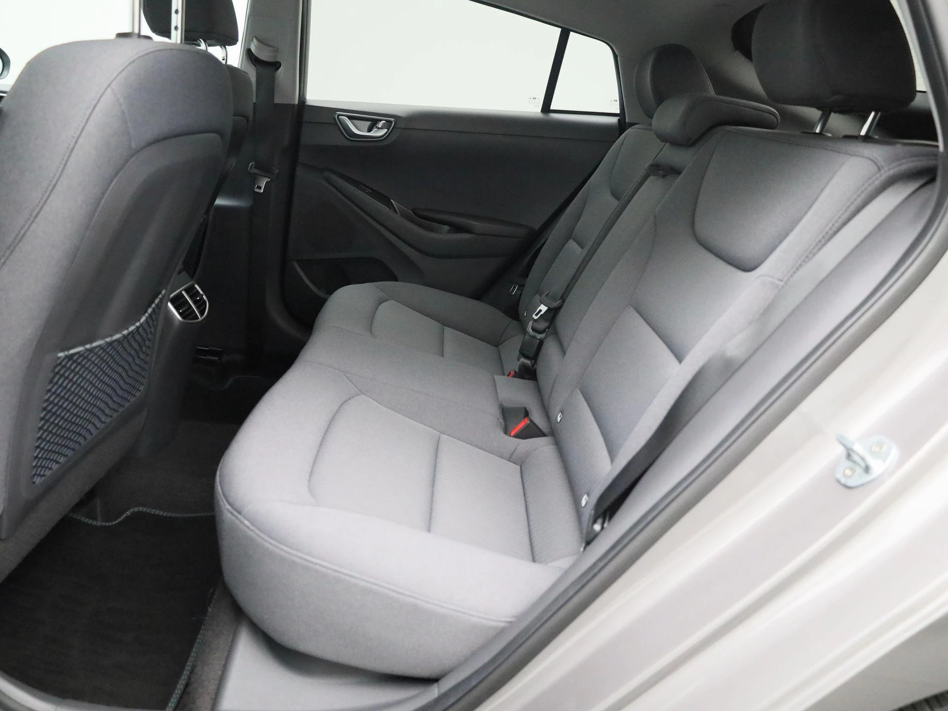 Hyundai-IONIQ-image-8