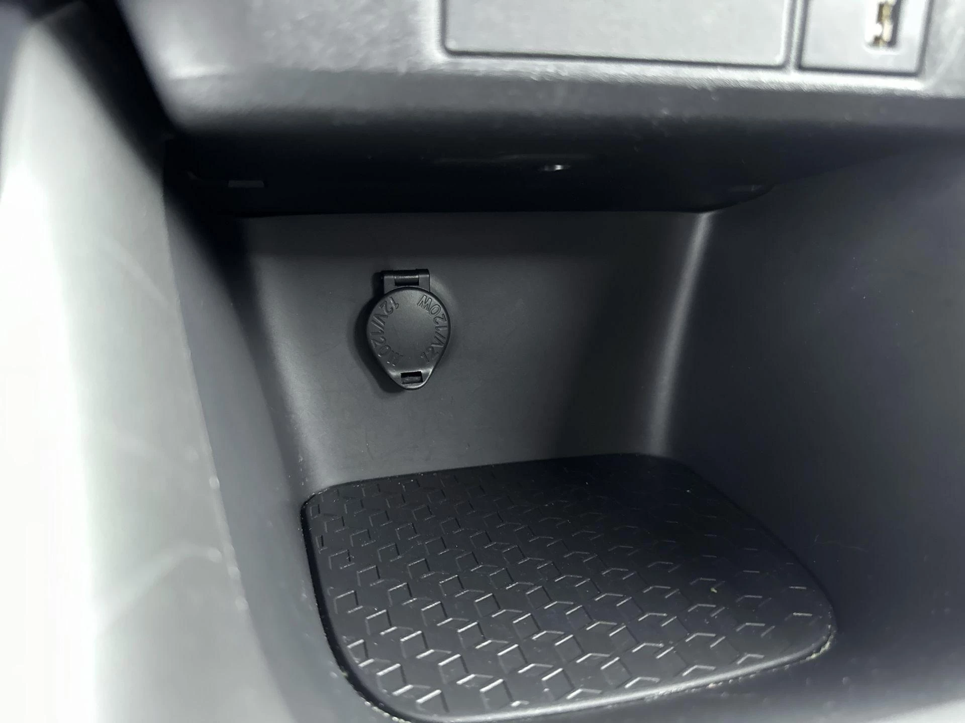 Toyota-Yaris-image-20