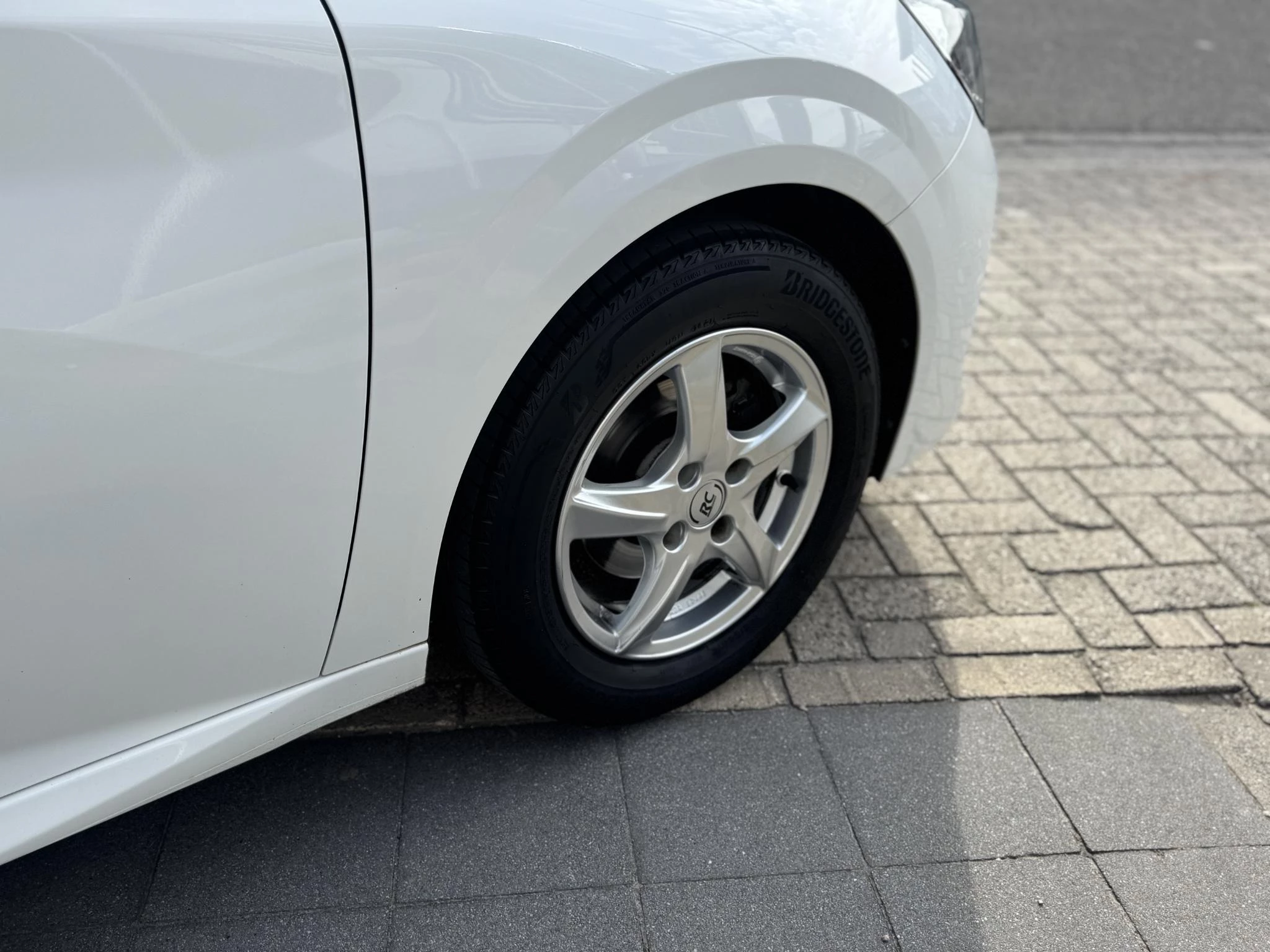 Peugeot-208-image-12