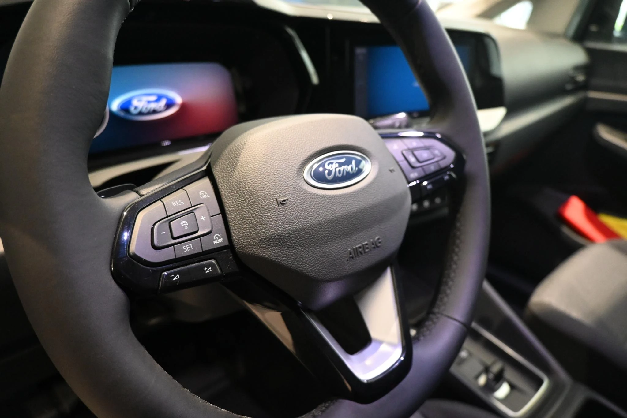 Ford-Transit Connect-image-11