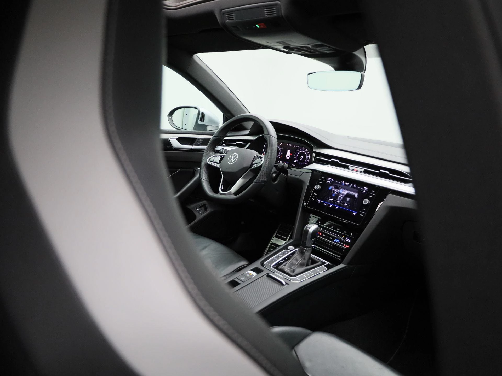 Volkswagen-Arteon-image-44