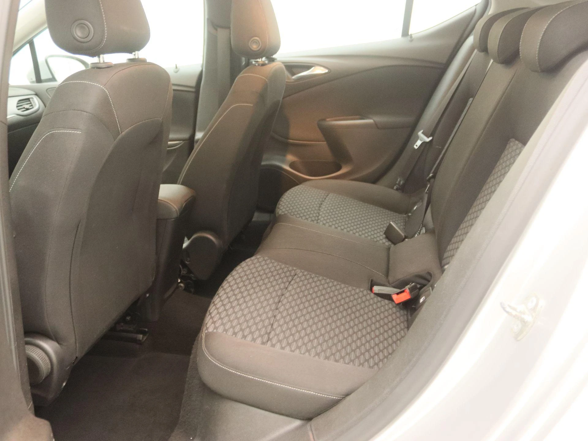 Opel-Astra-image-12