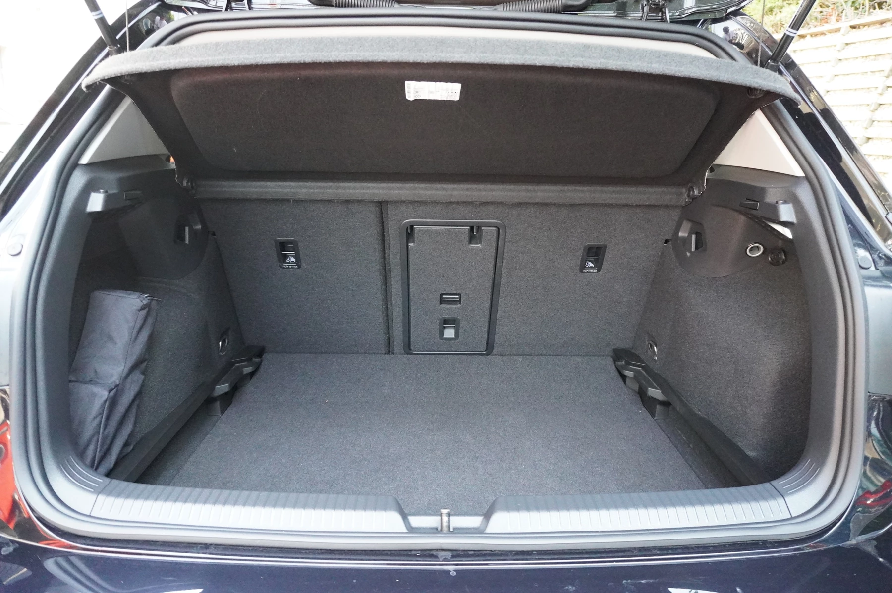 Volkswagen-Golf-image-14