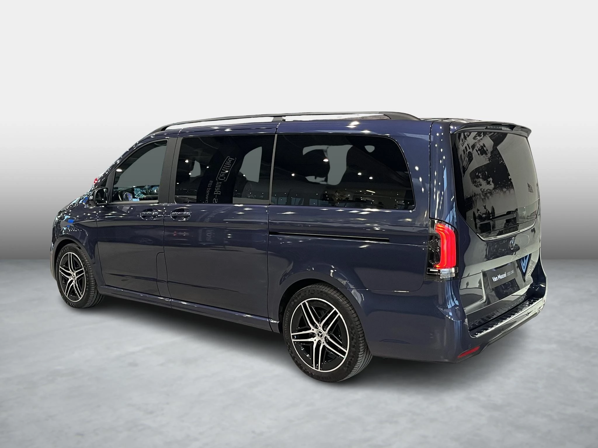 Mercedes-Benz-Classe V-image-5