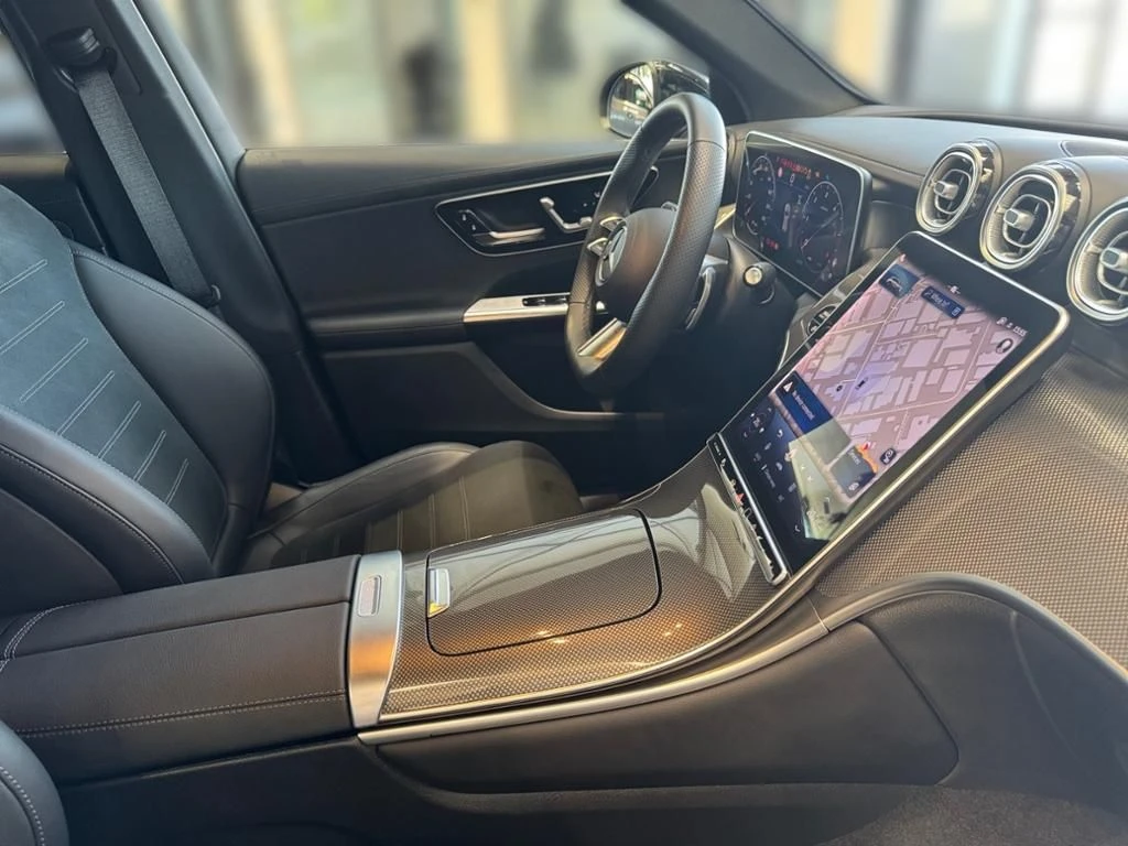 Mercedes-Benz-GLC 300 d-image-15