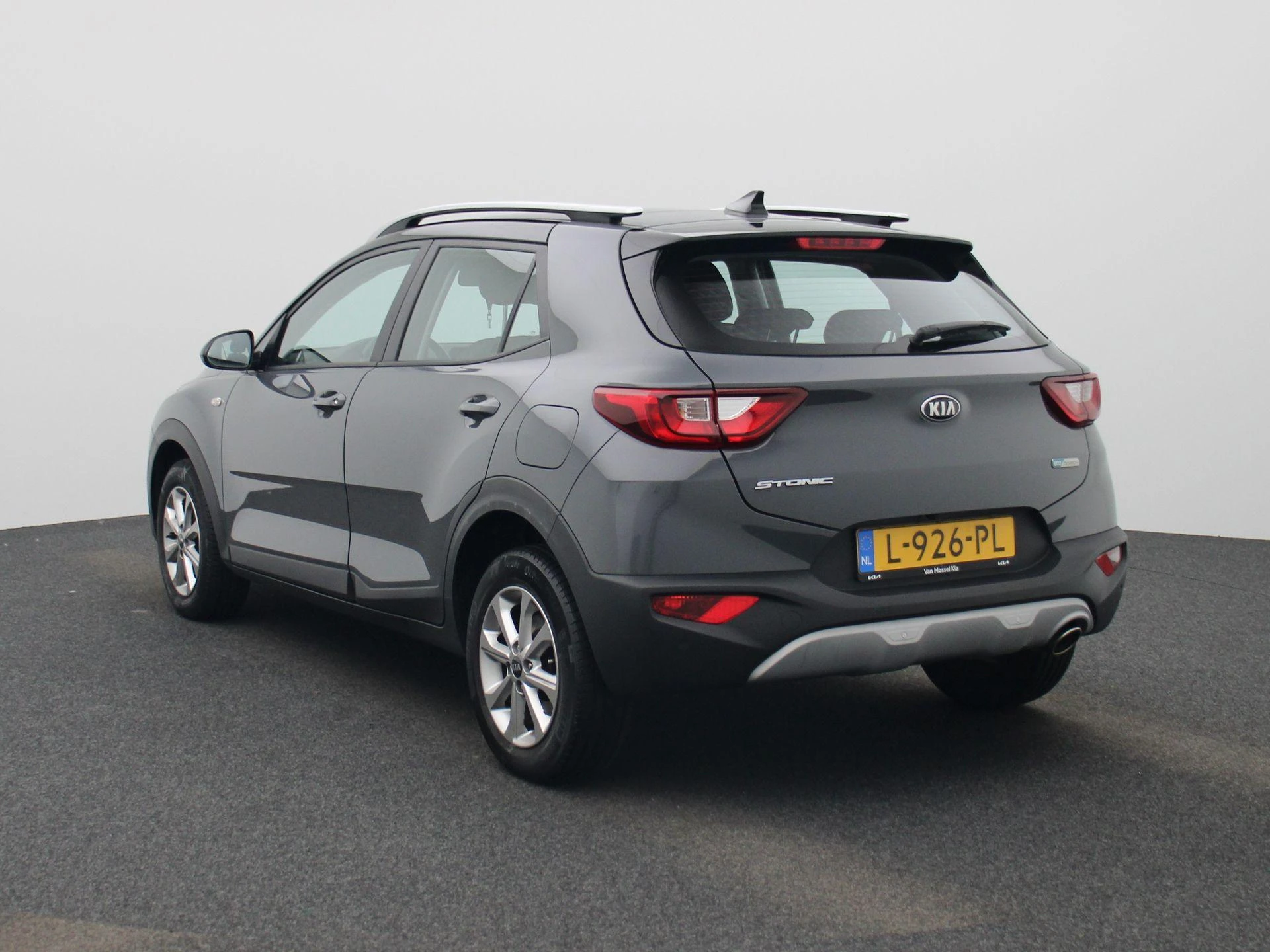 Kia-Stonic-image-1