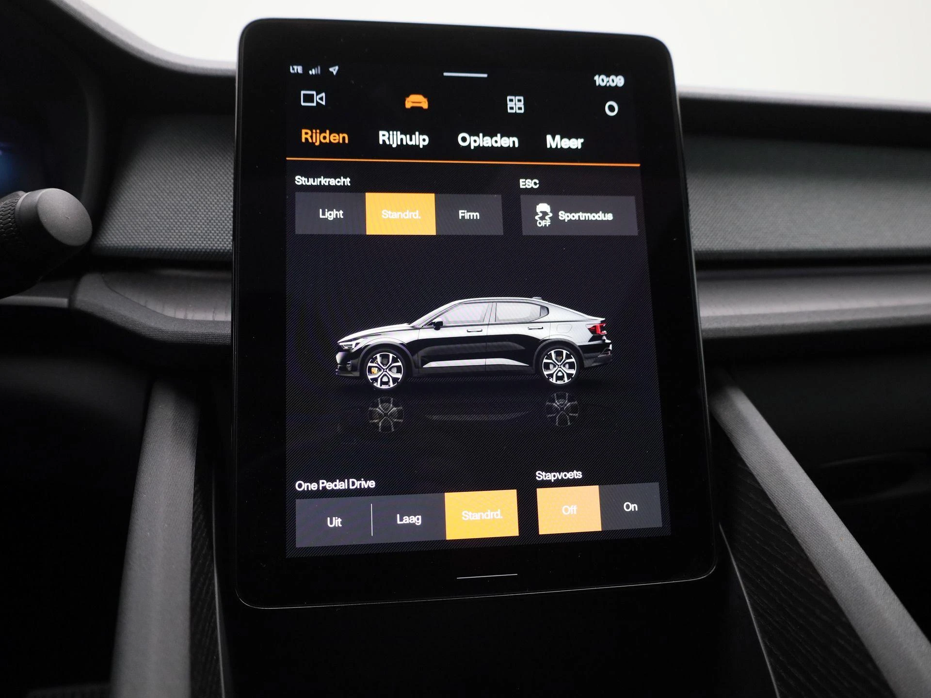 Polestar-2-image-20