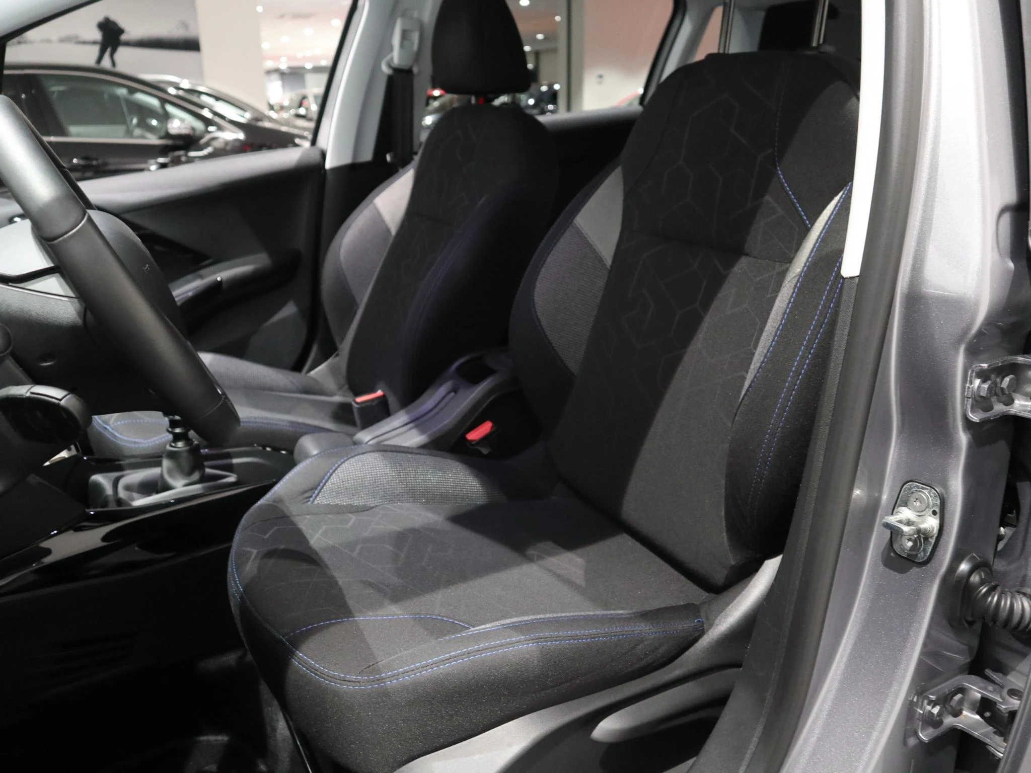 Peugeot-2008-image-7