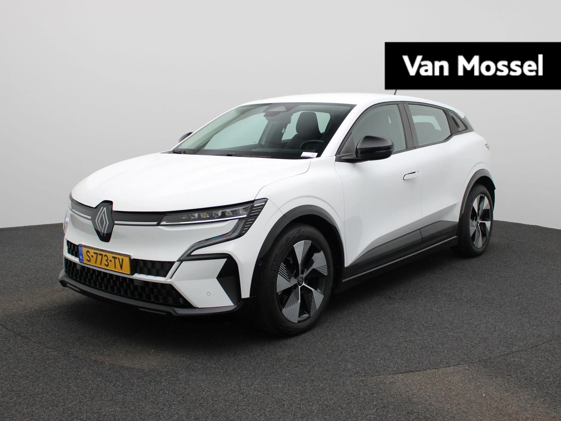 Renault-Megane E-Tech-image-0
