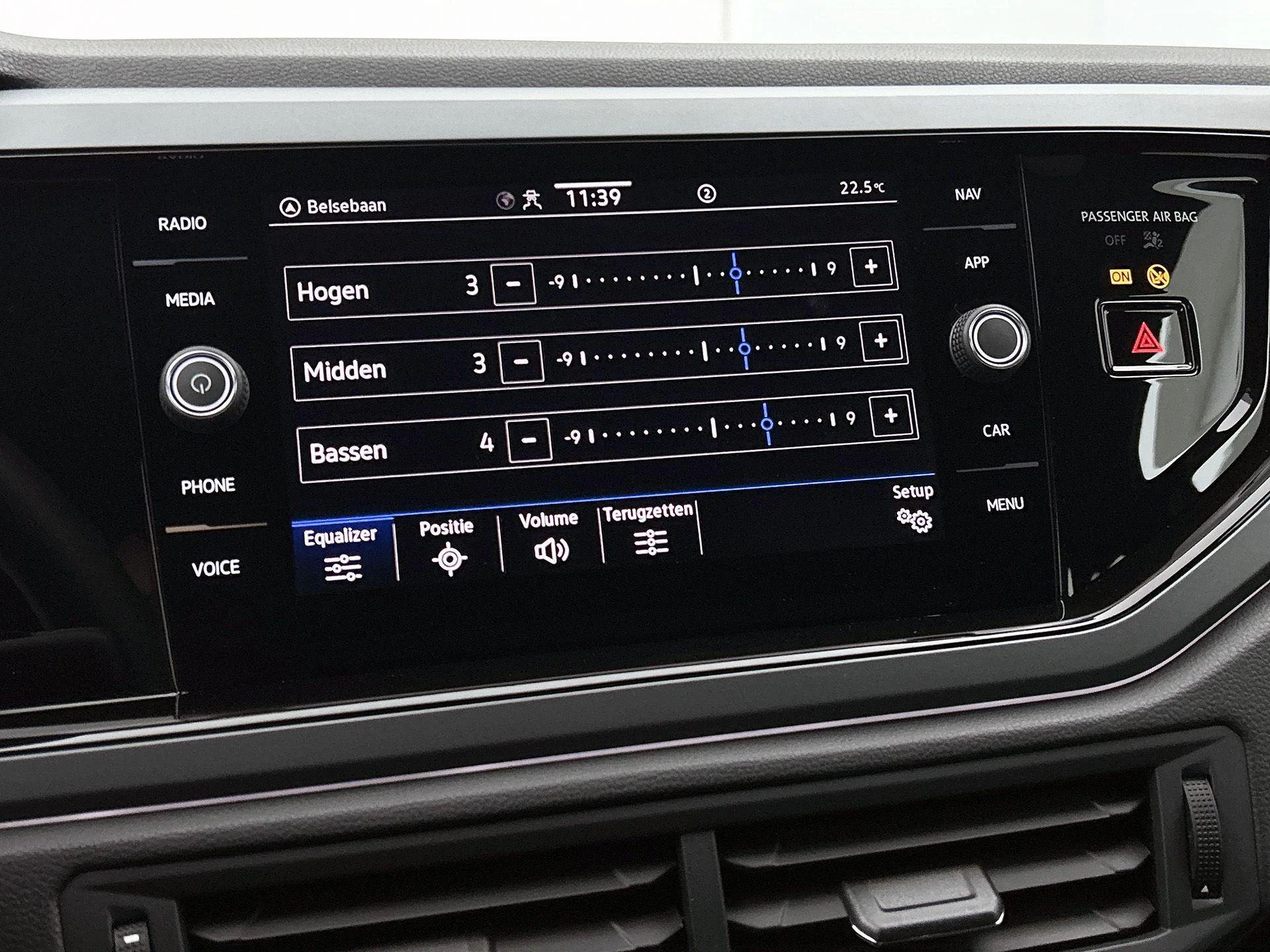 Volkswagen-Polo-image-13