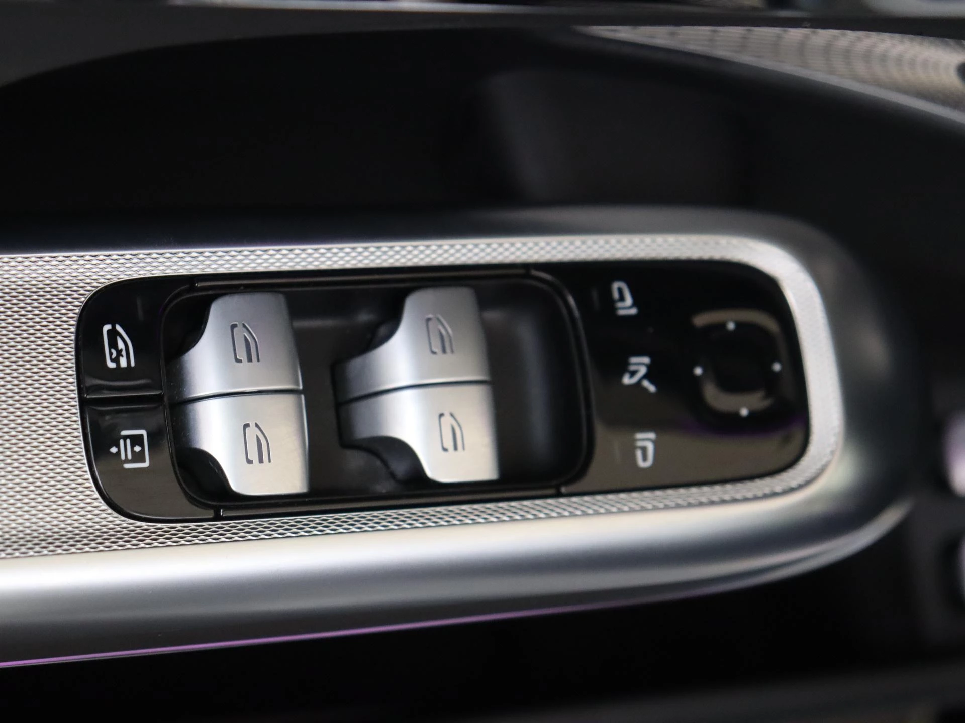 Mercedes-Benz-E-Klasse-image-36