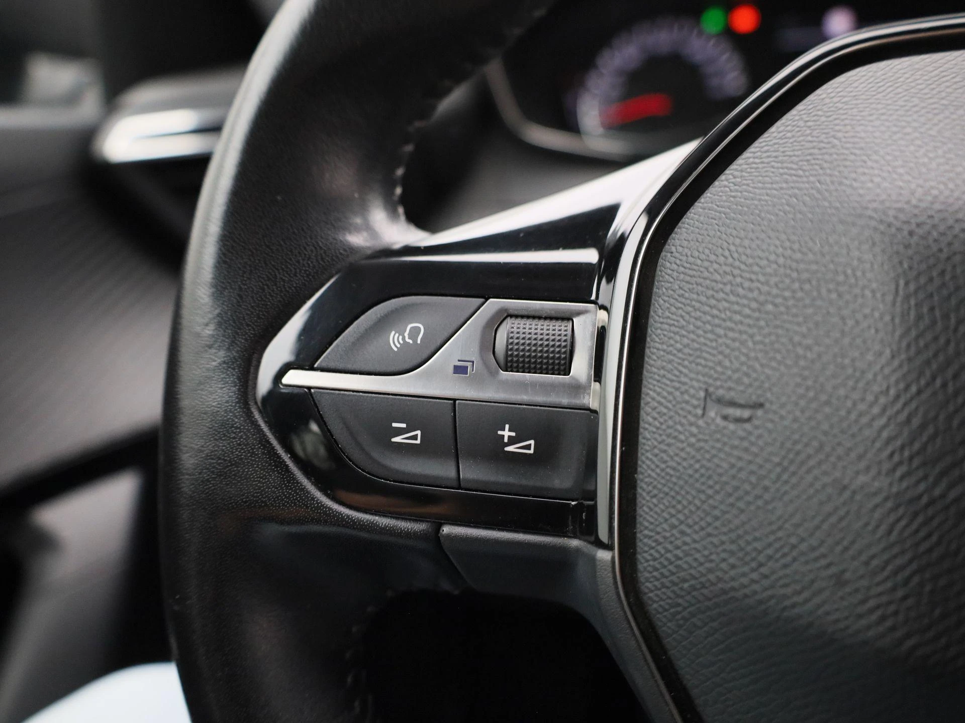 Peugeot-2008-image-16