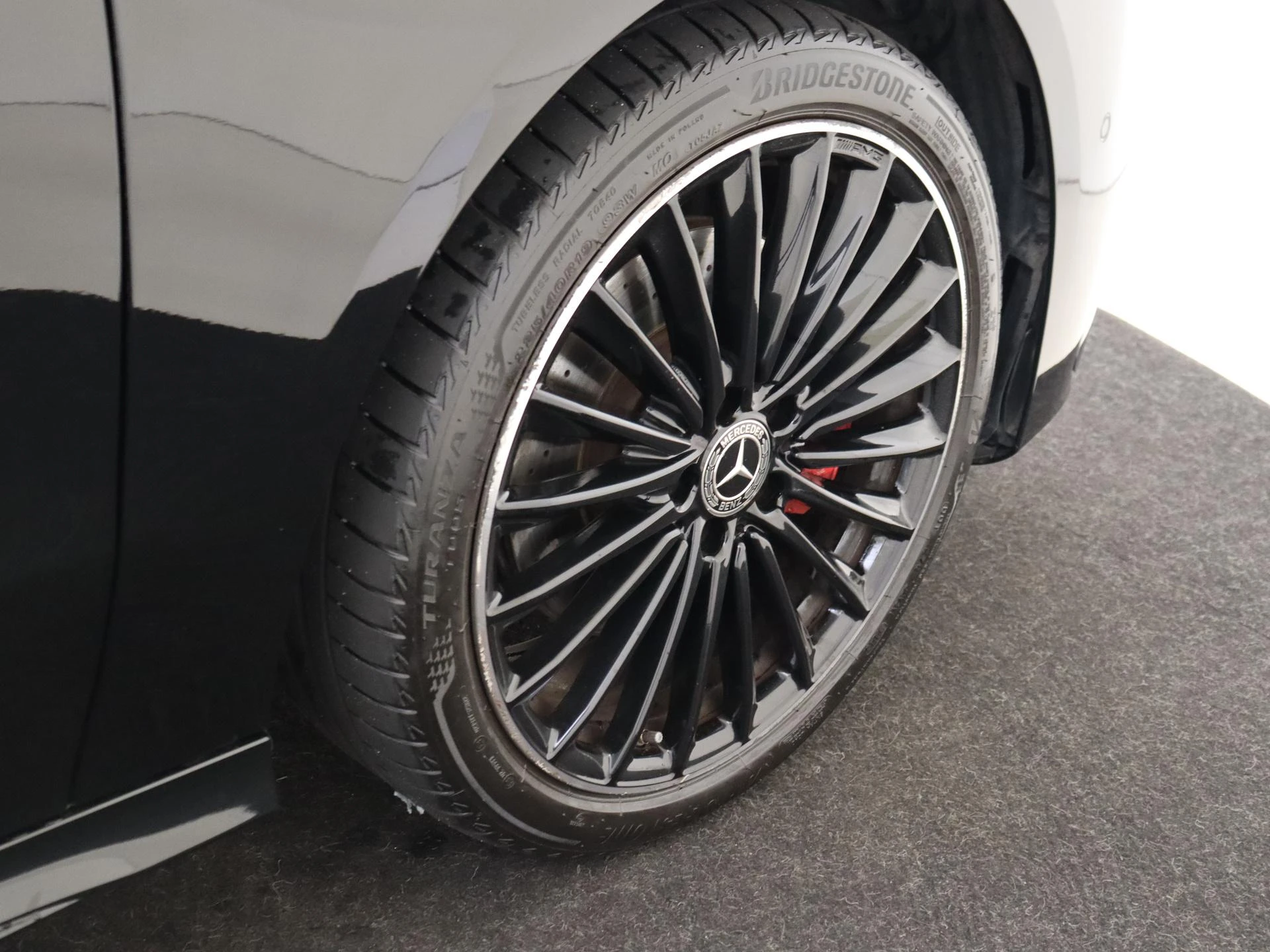 Mercedes-Benz-CLA-image-32