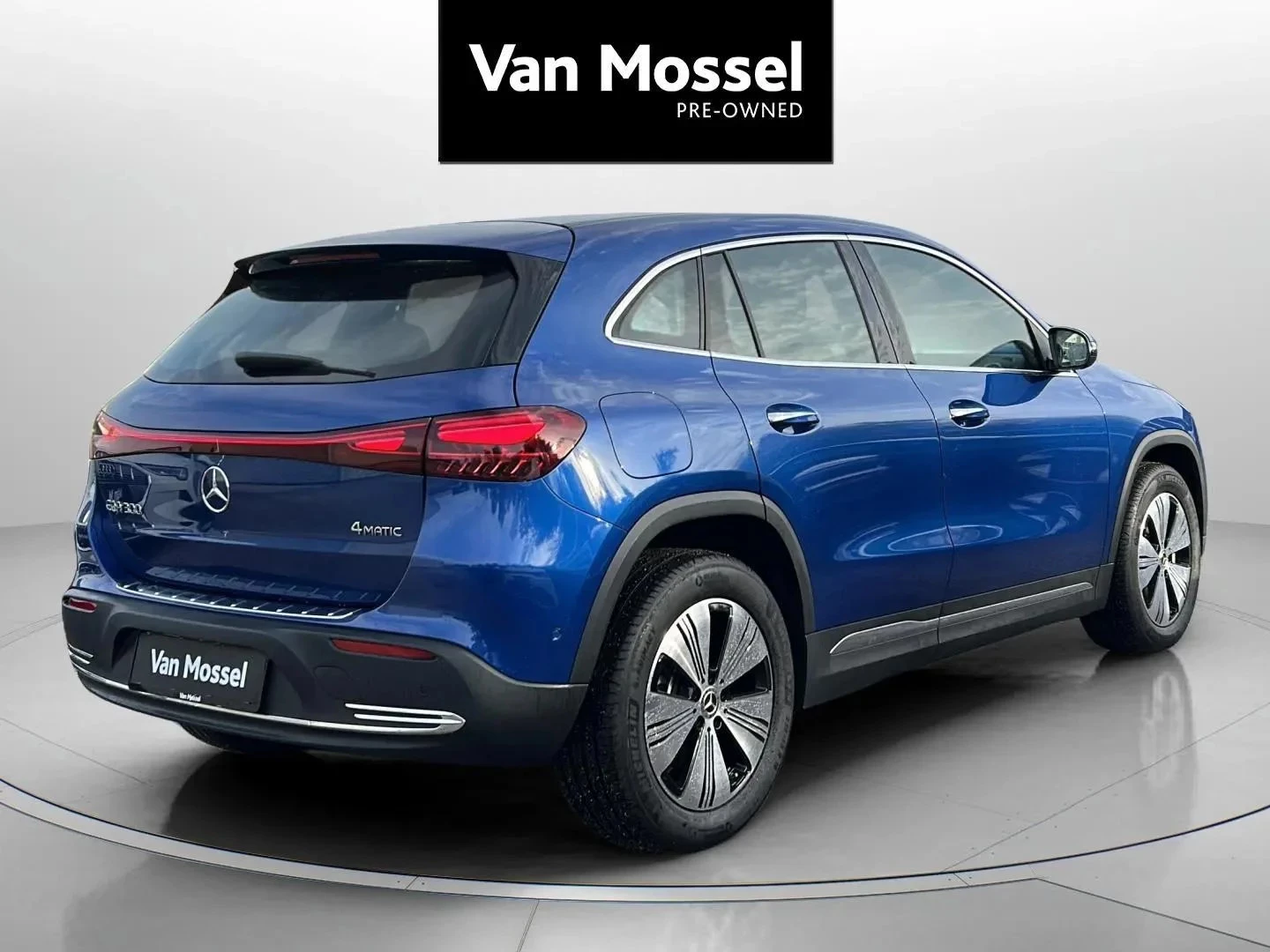 Mercedes-Benz-EQA-image-4