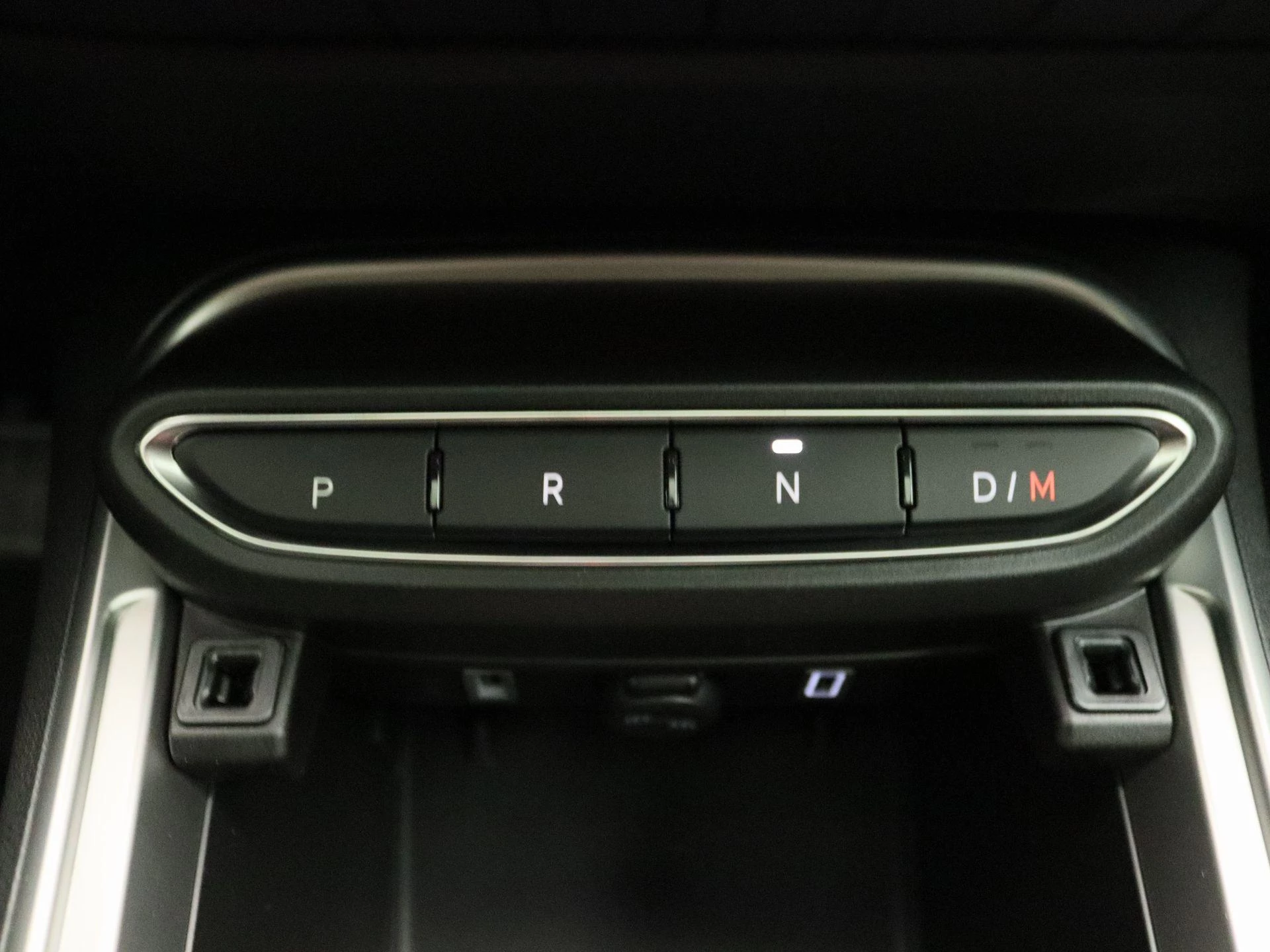Jeep Avenger 1.2 e-Hybrid Summit