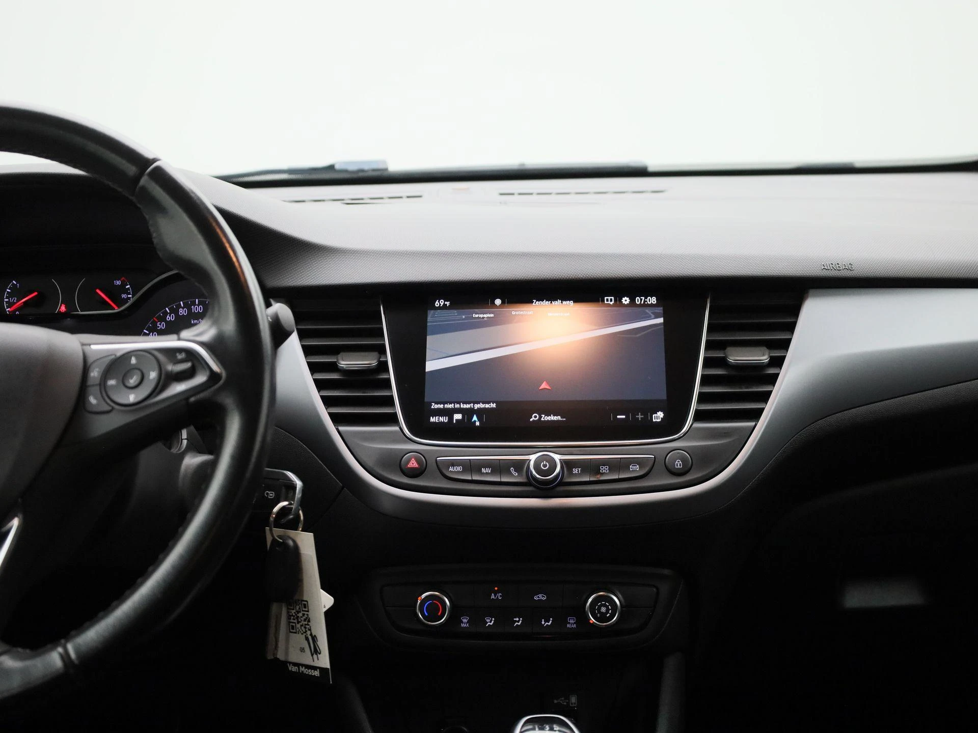 Opel-Crossland X-image-10