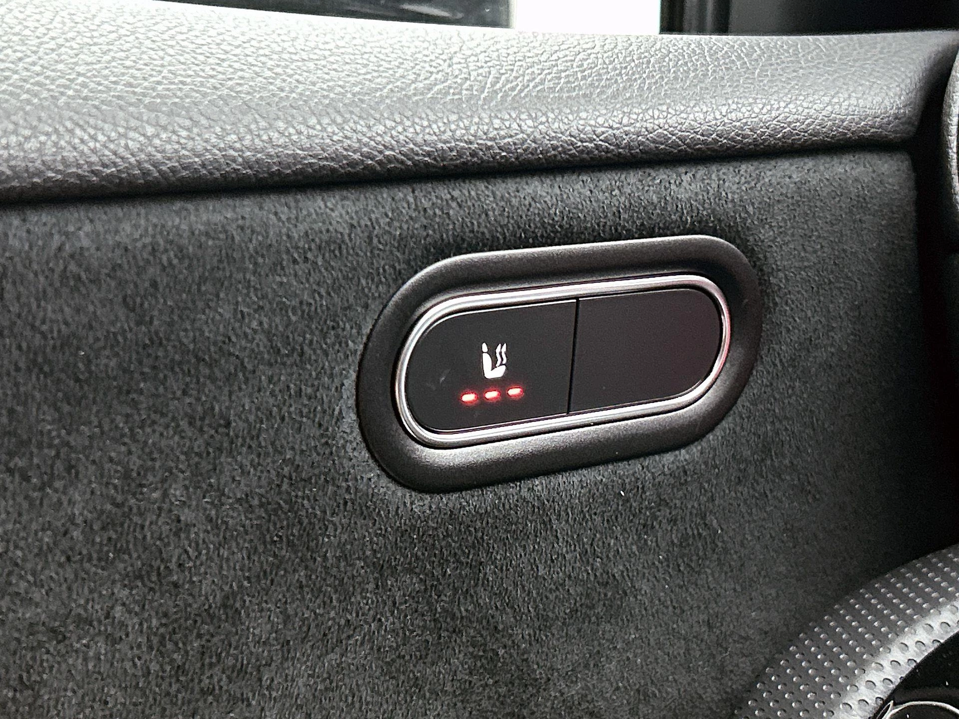 Mercedes-Benz A-Klasse AMG 35 4MATIC Premium Plus