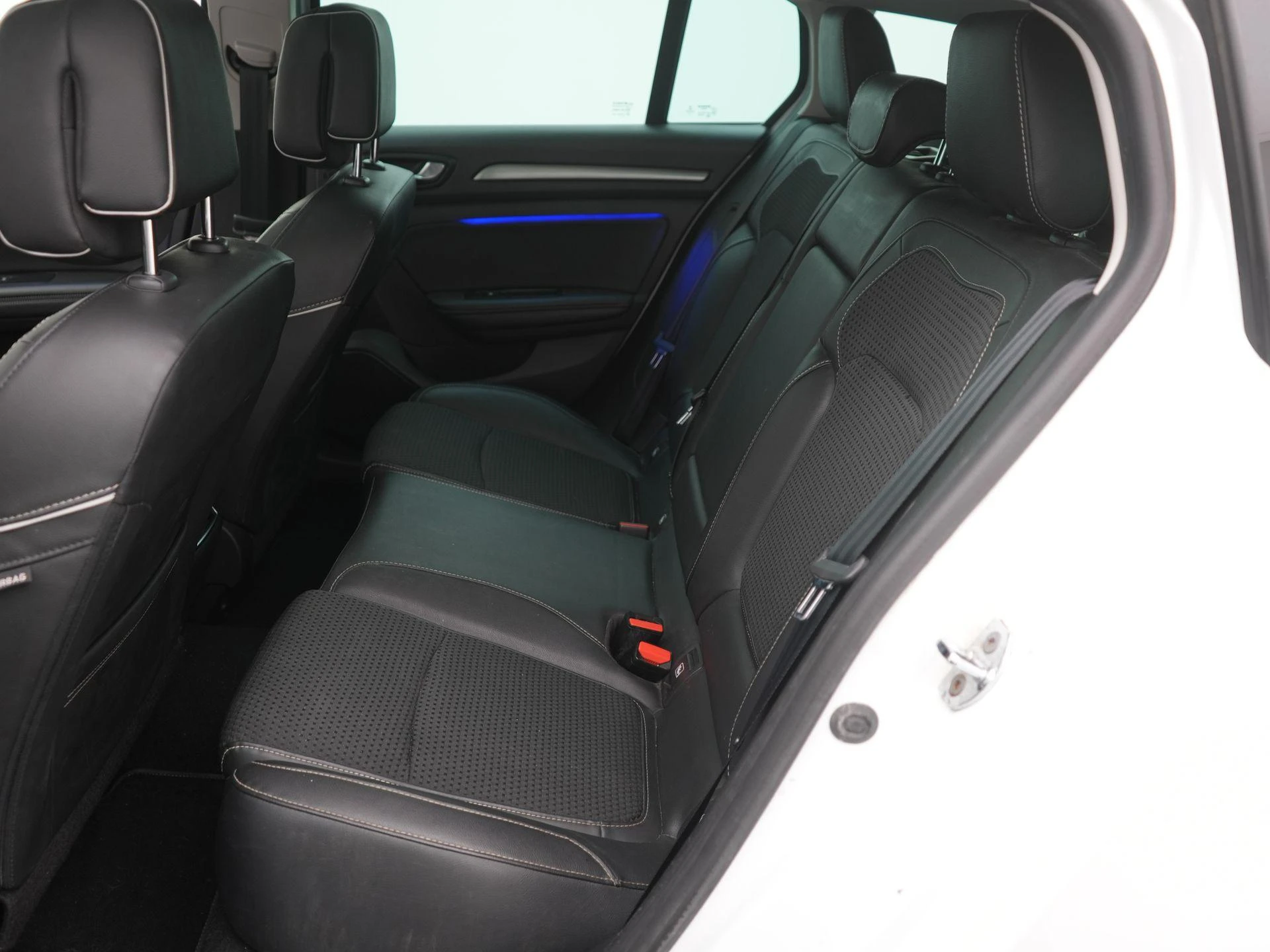 Renault-Mégane Estate-image-9