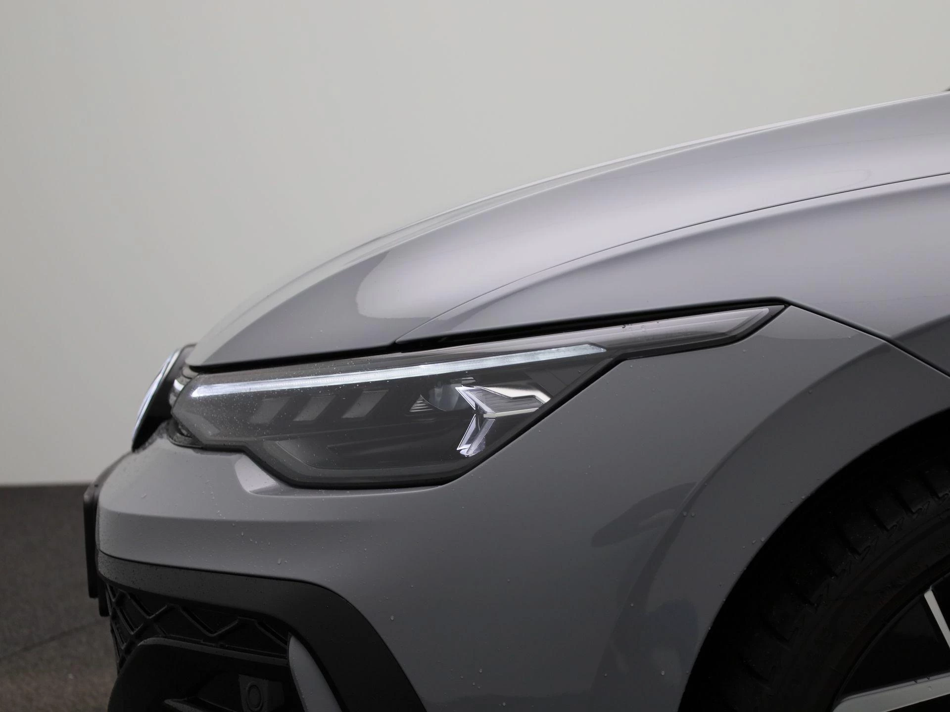 Volkswagen-Golf-image-14