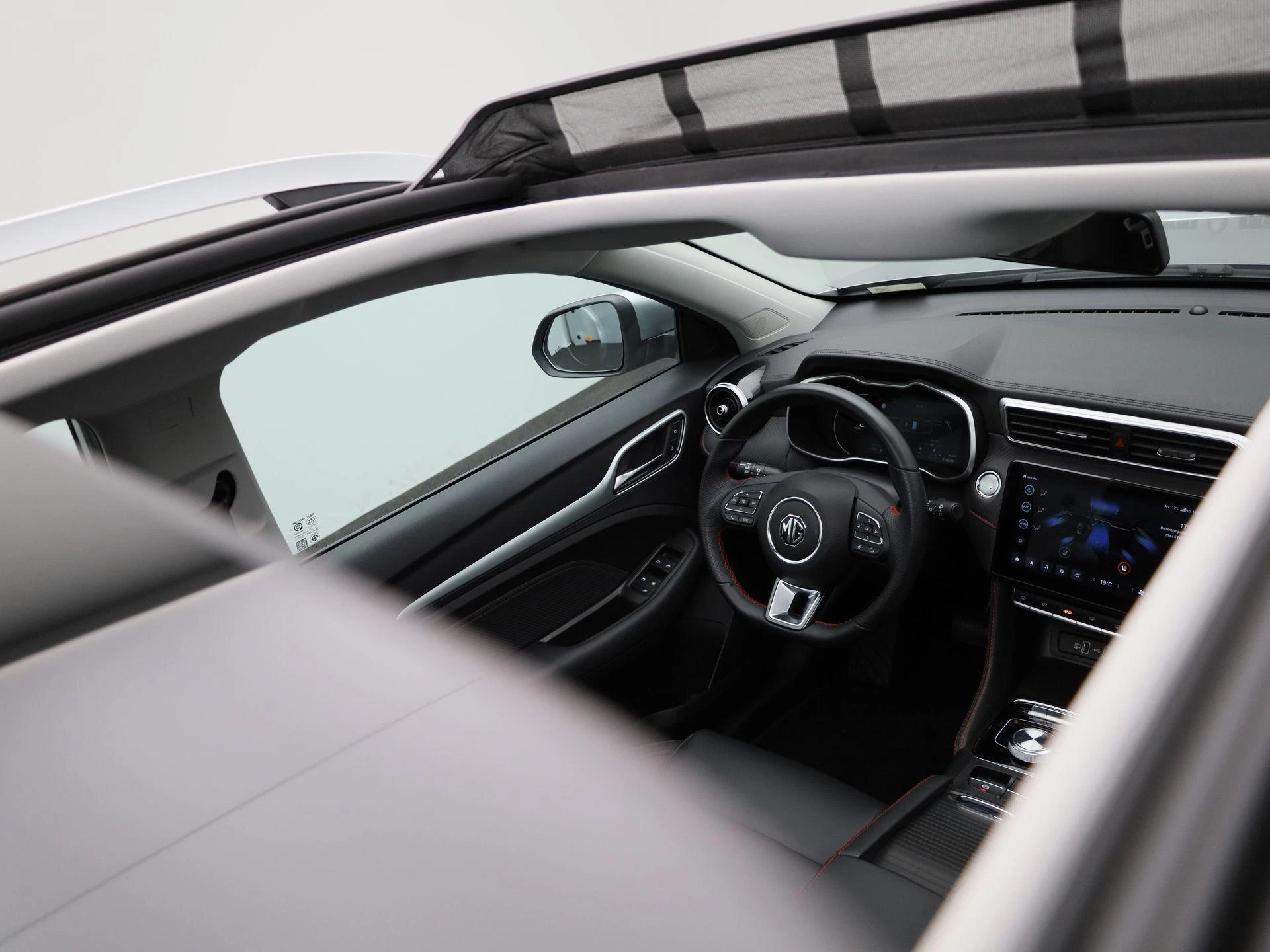 MG-ZS EV-image-37