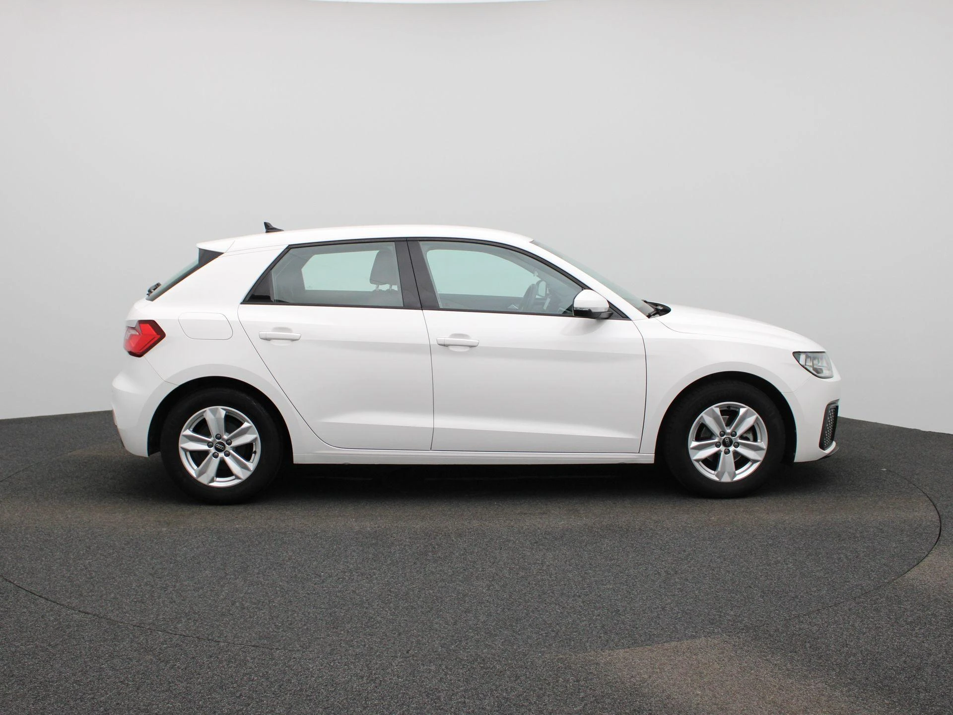 Audi-A1 Sportback-image-5