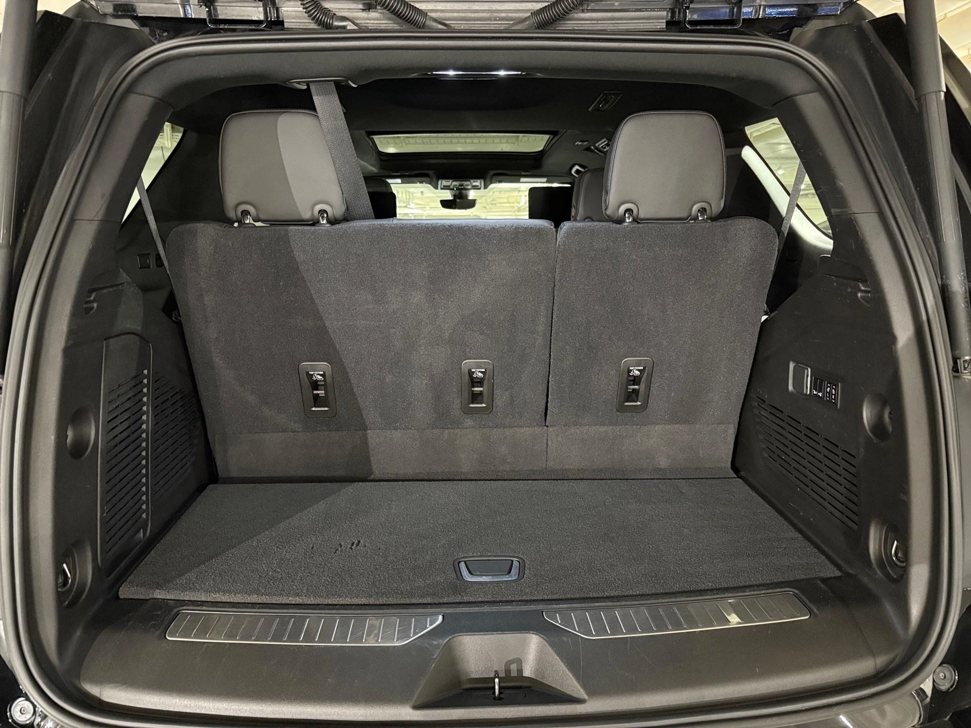 Chevrolet-Tahoe-image-11