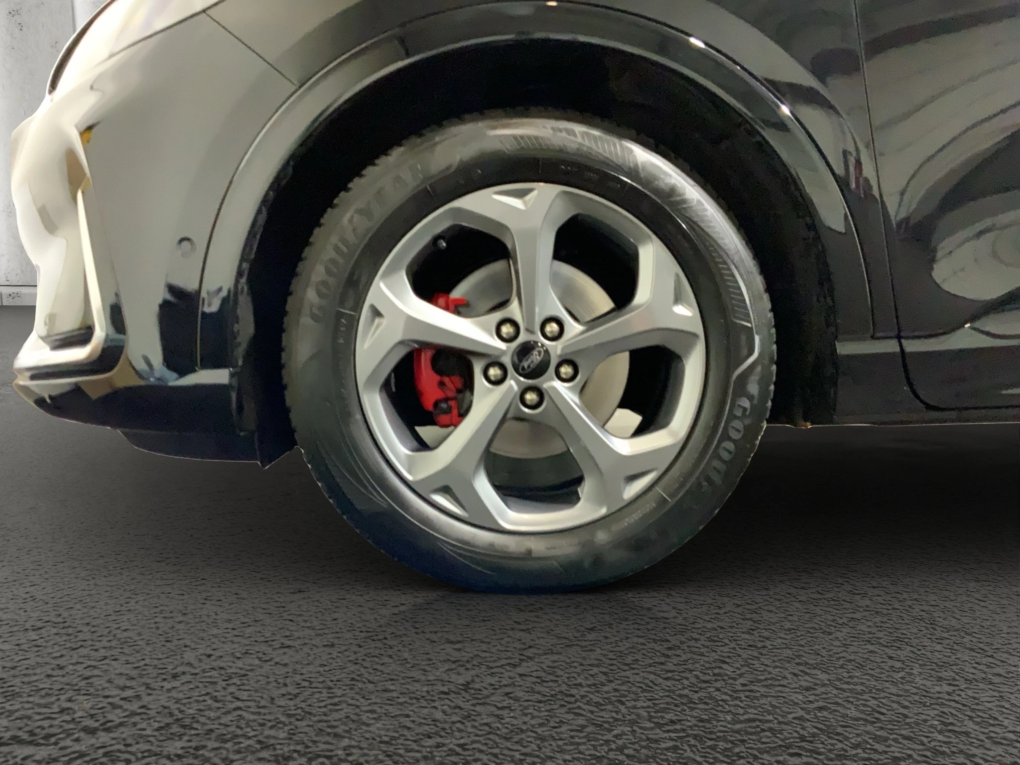Ford Kuga ST-Line X Aut.*PANO*AHK*360GRAD*LED-MATRIX*NAVI*GRA*WINTER-PKT.
