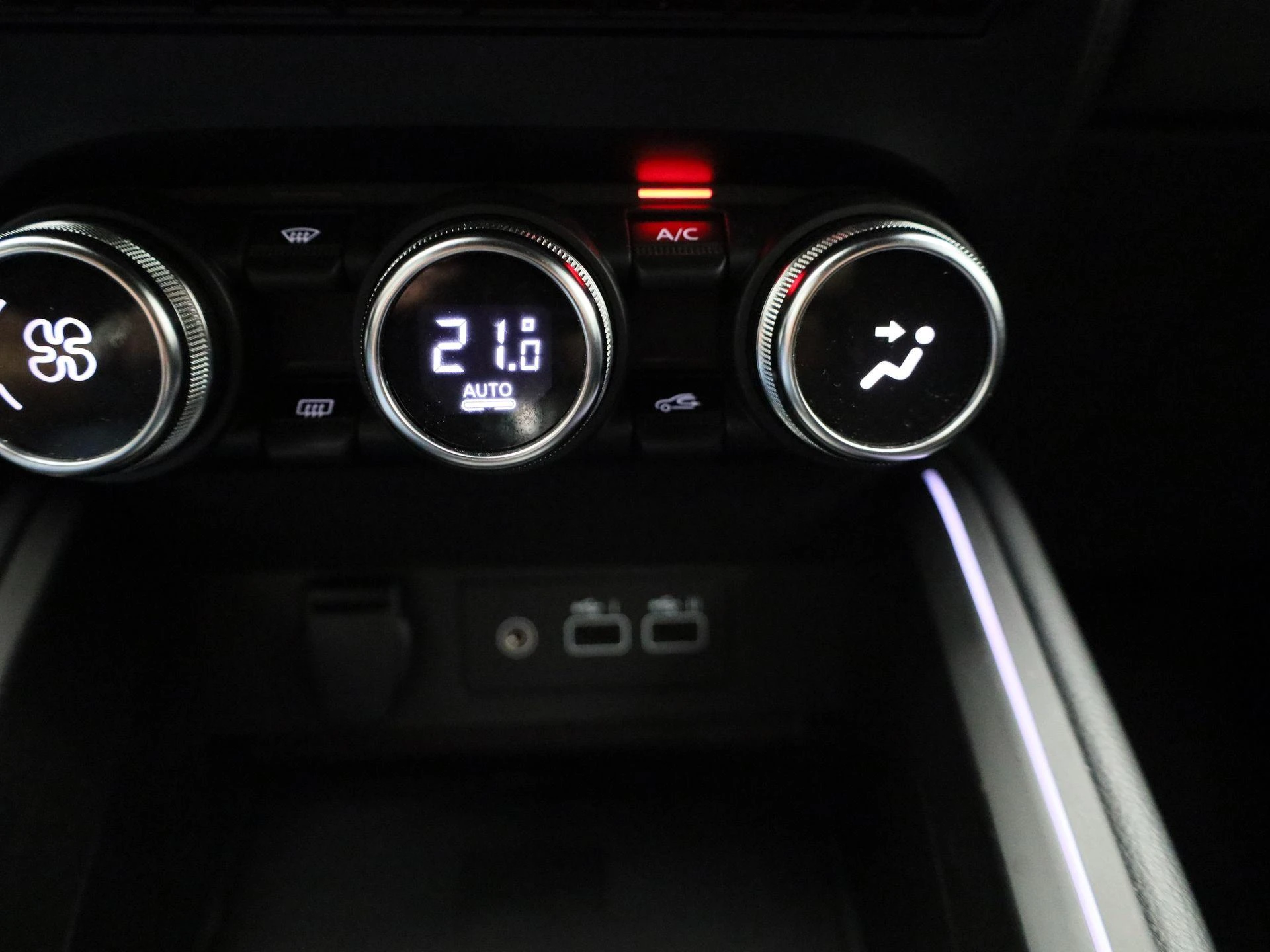 Renault Clio - 23