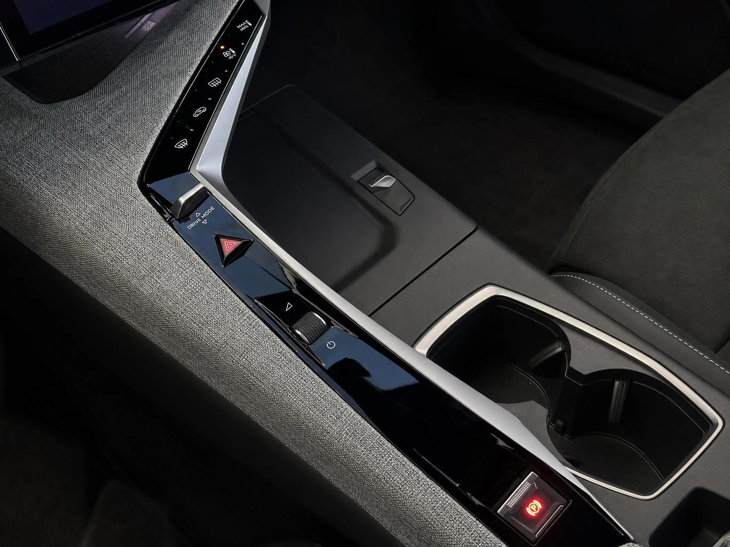 Peugeot 3008 1.2 Hybrid 136 GT