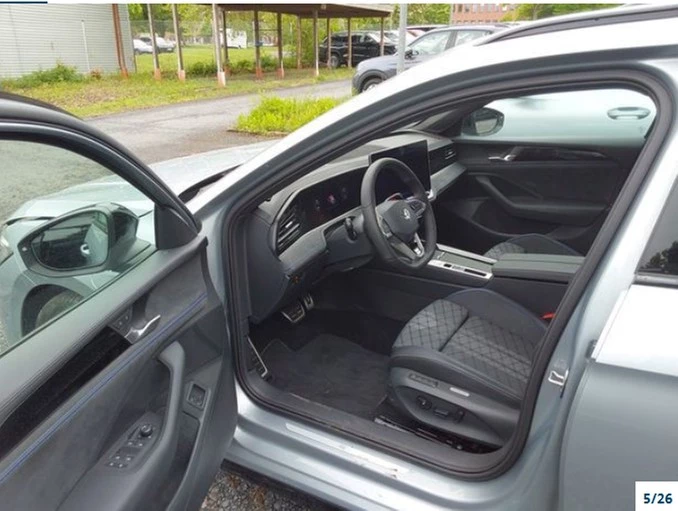 Volkswagen Passat Variant 1.5 TSI DSG eHybrid R-Line AHK