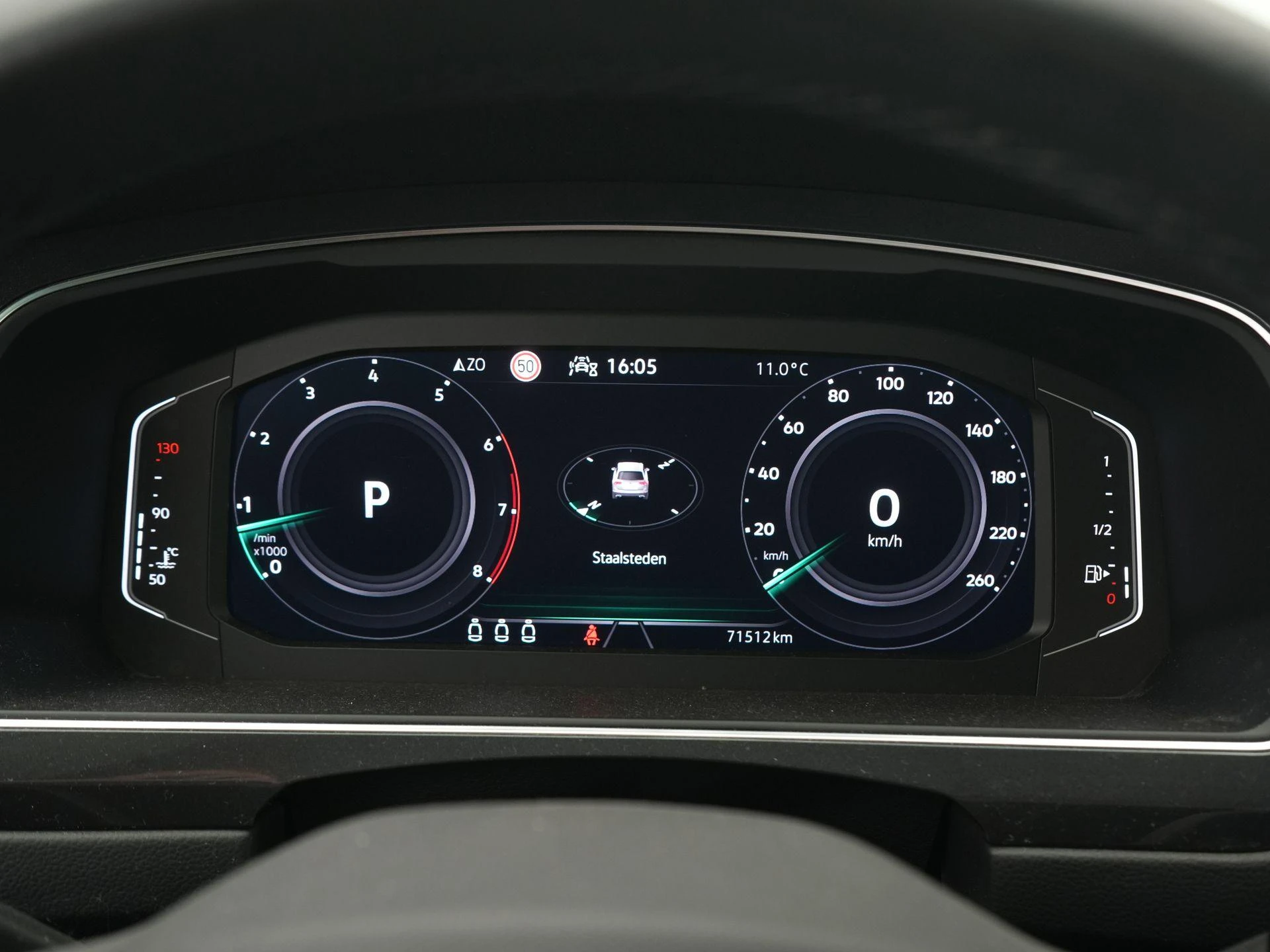 Volkswagen-Tiguan-image-10