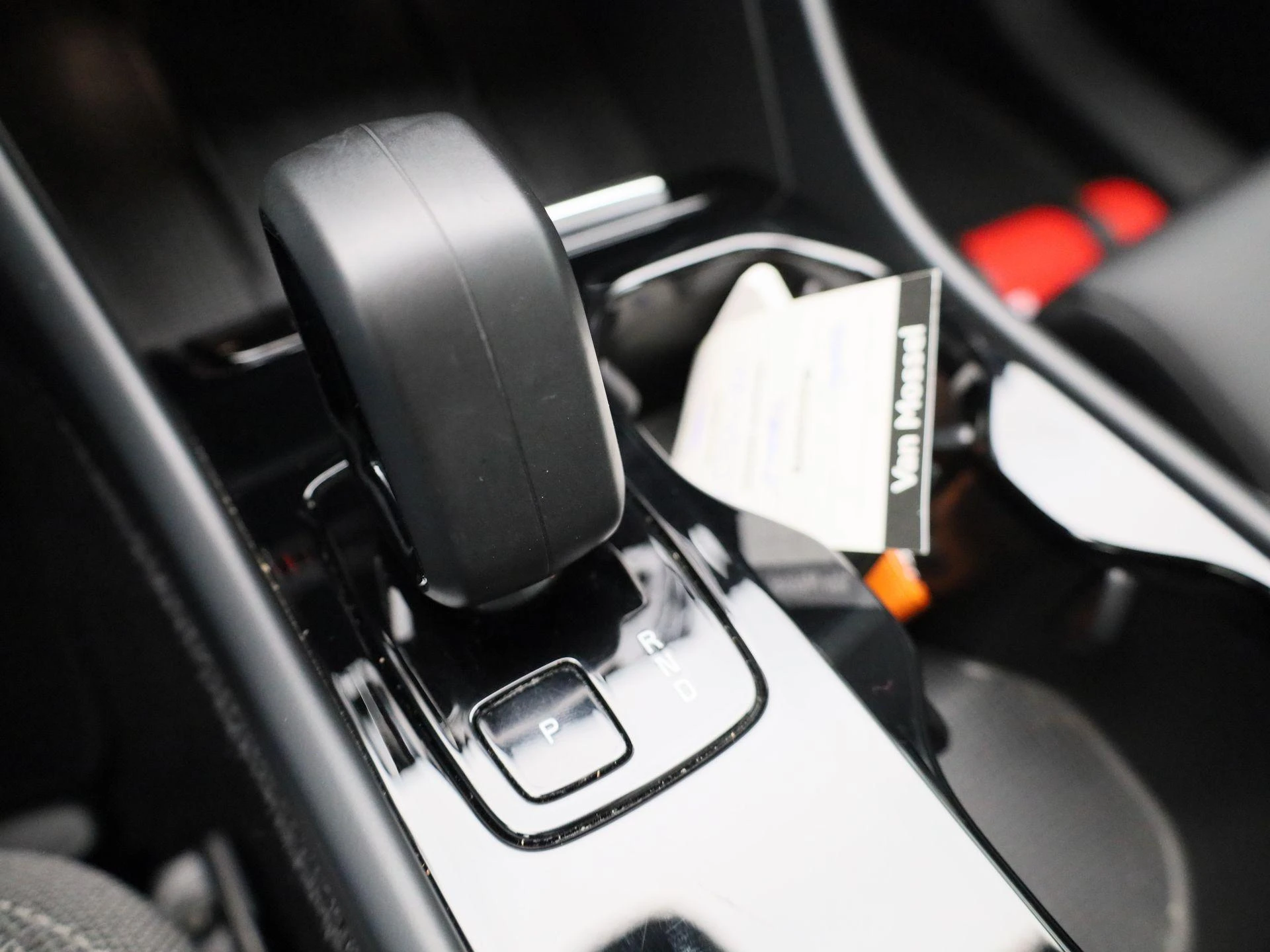 Volvo-C40-image-28