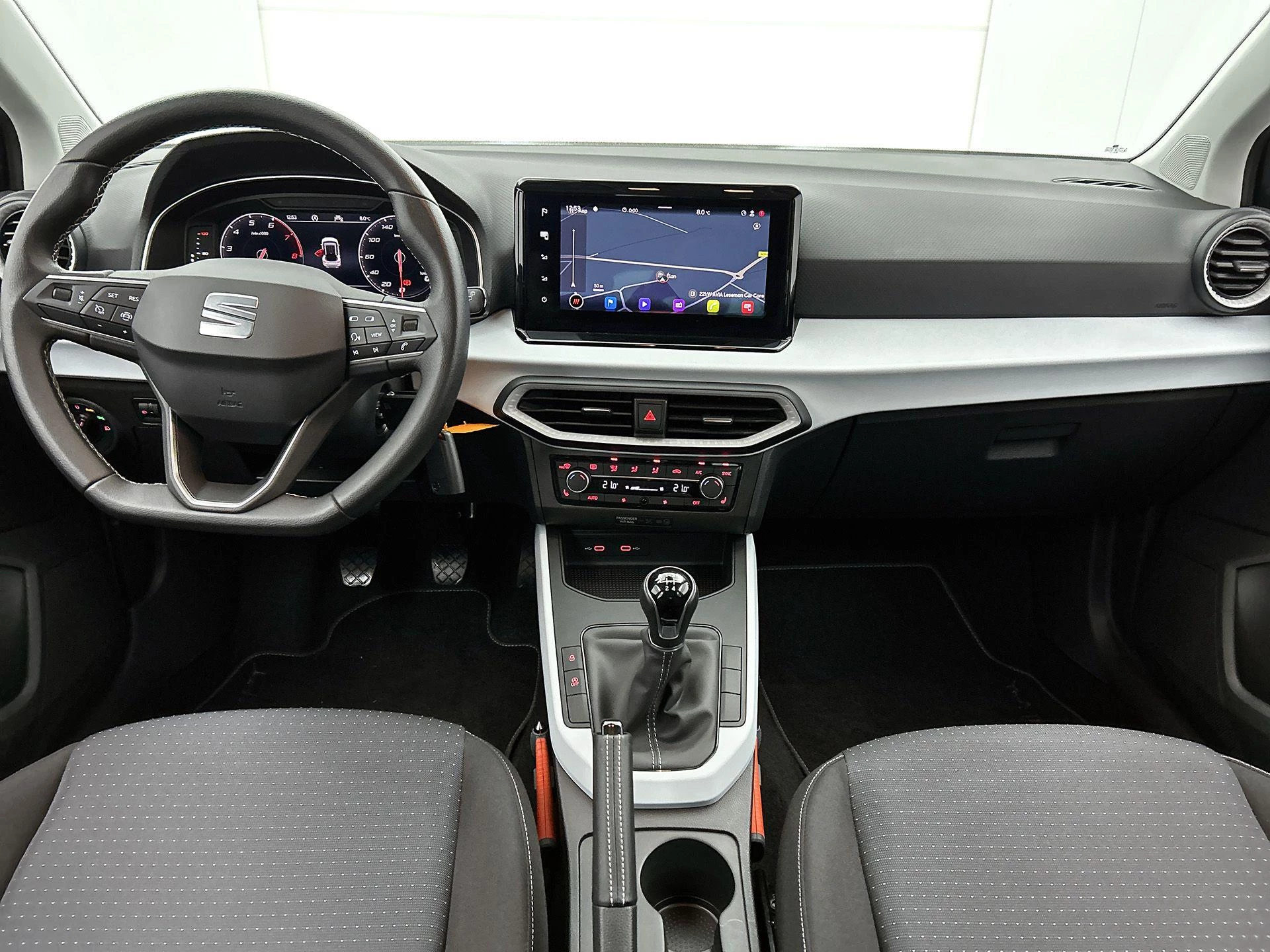 SEAT-Arona-image-24