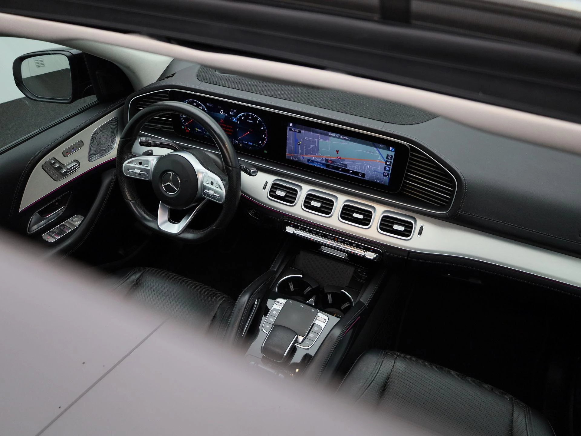 Mercedes-Benz-GLE-image-48
