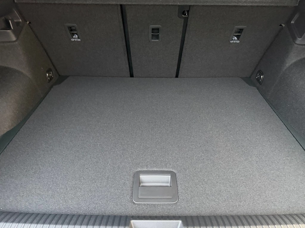 Volkswagen-T-Roc-image-12