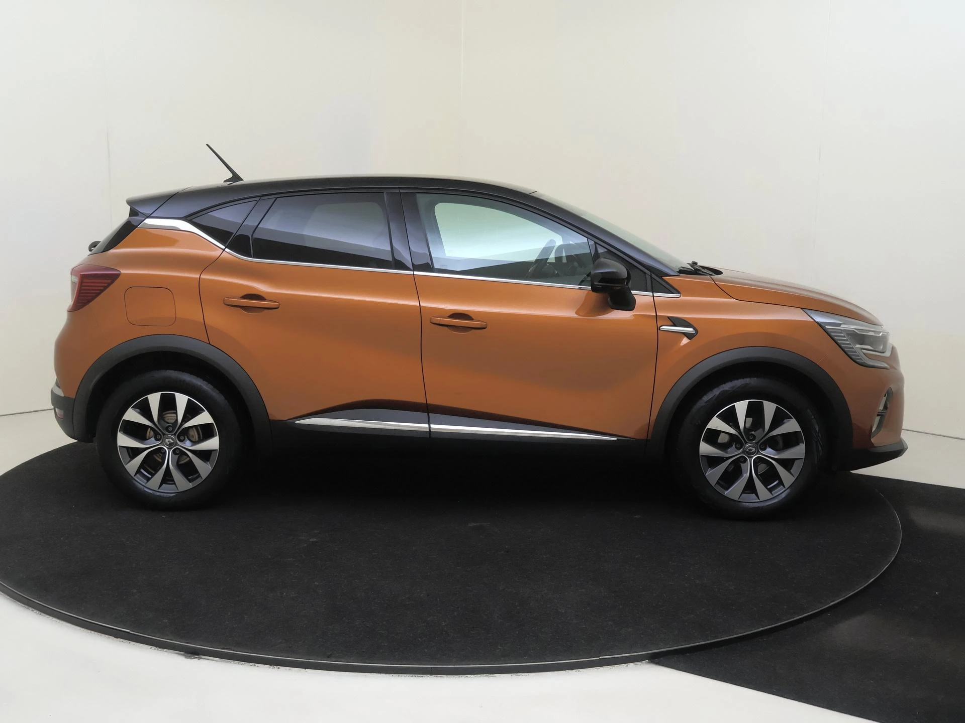 Renault-Captur-image-8