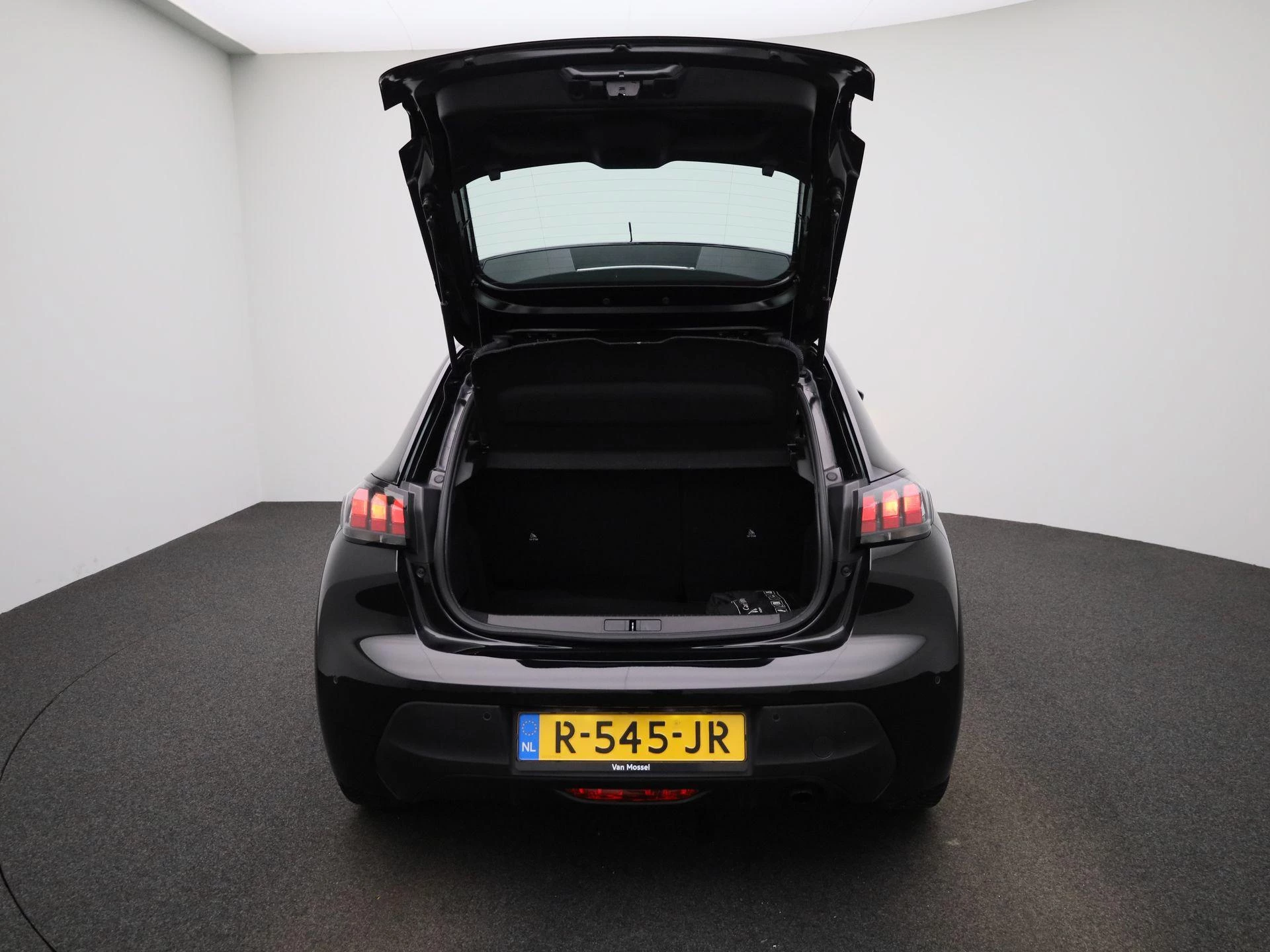 Peugeot-208-image-10