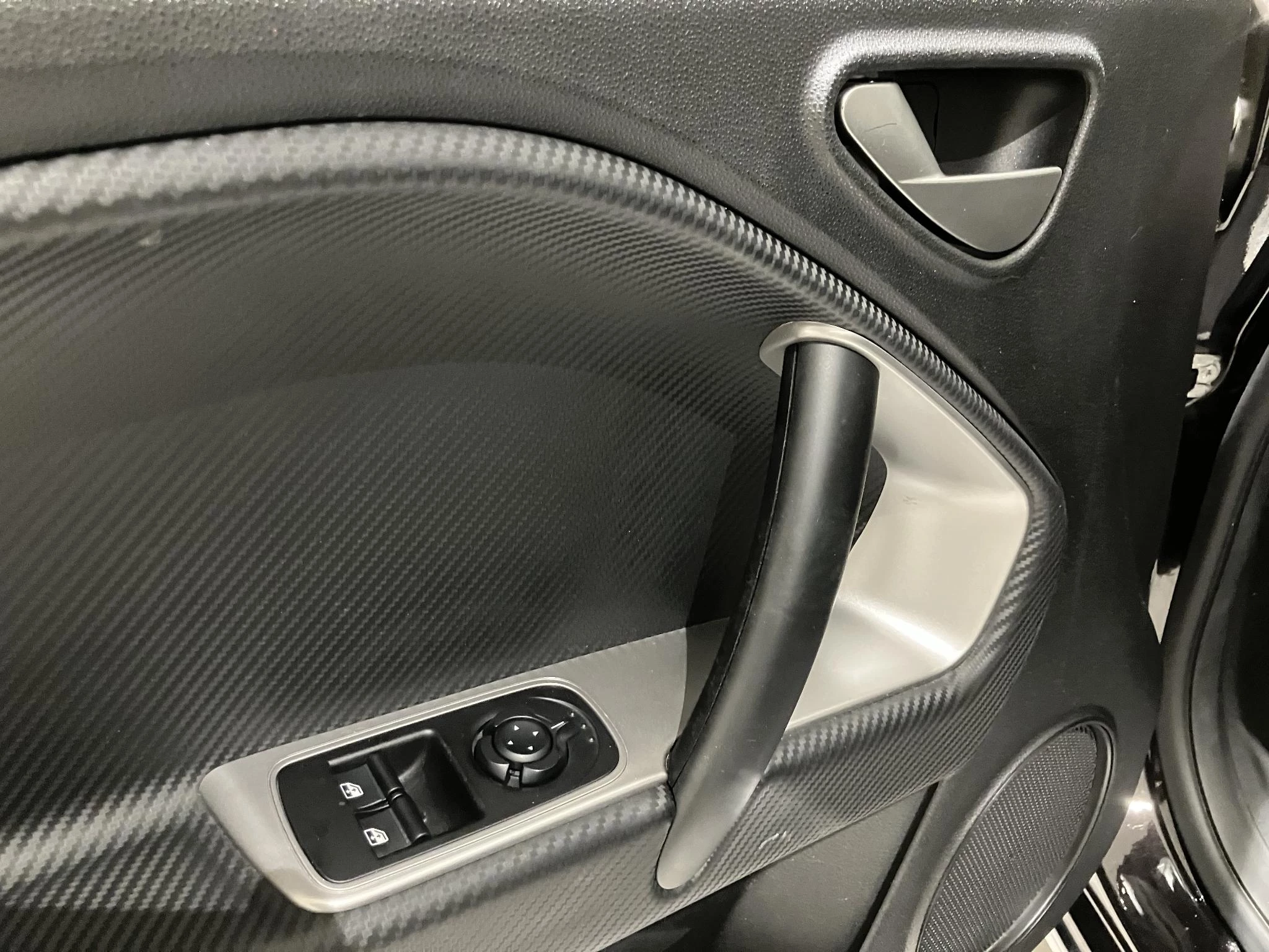 Alfa Romeo-MiTo-image-12