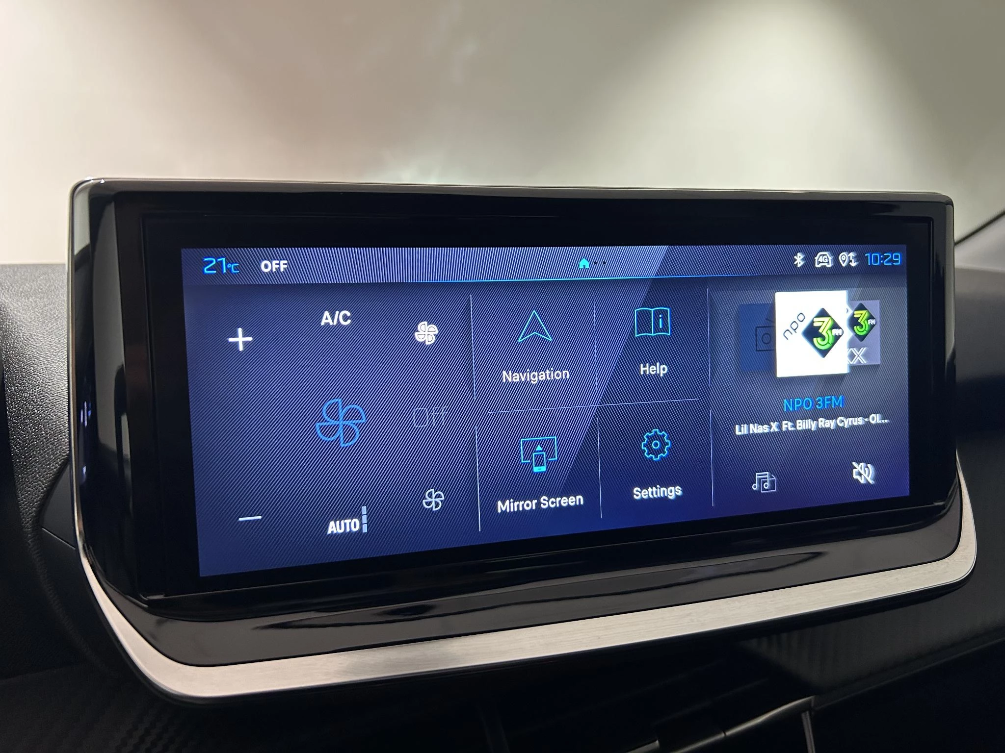 Peugeot 208 1.2 Hybrid 110 e-DCS6 Allure