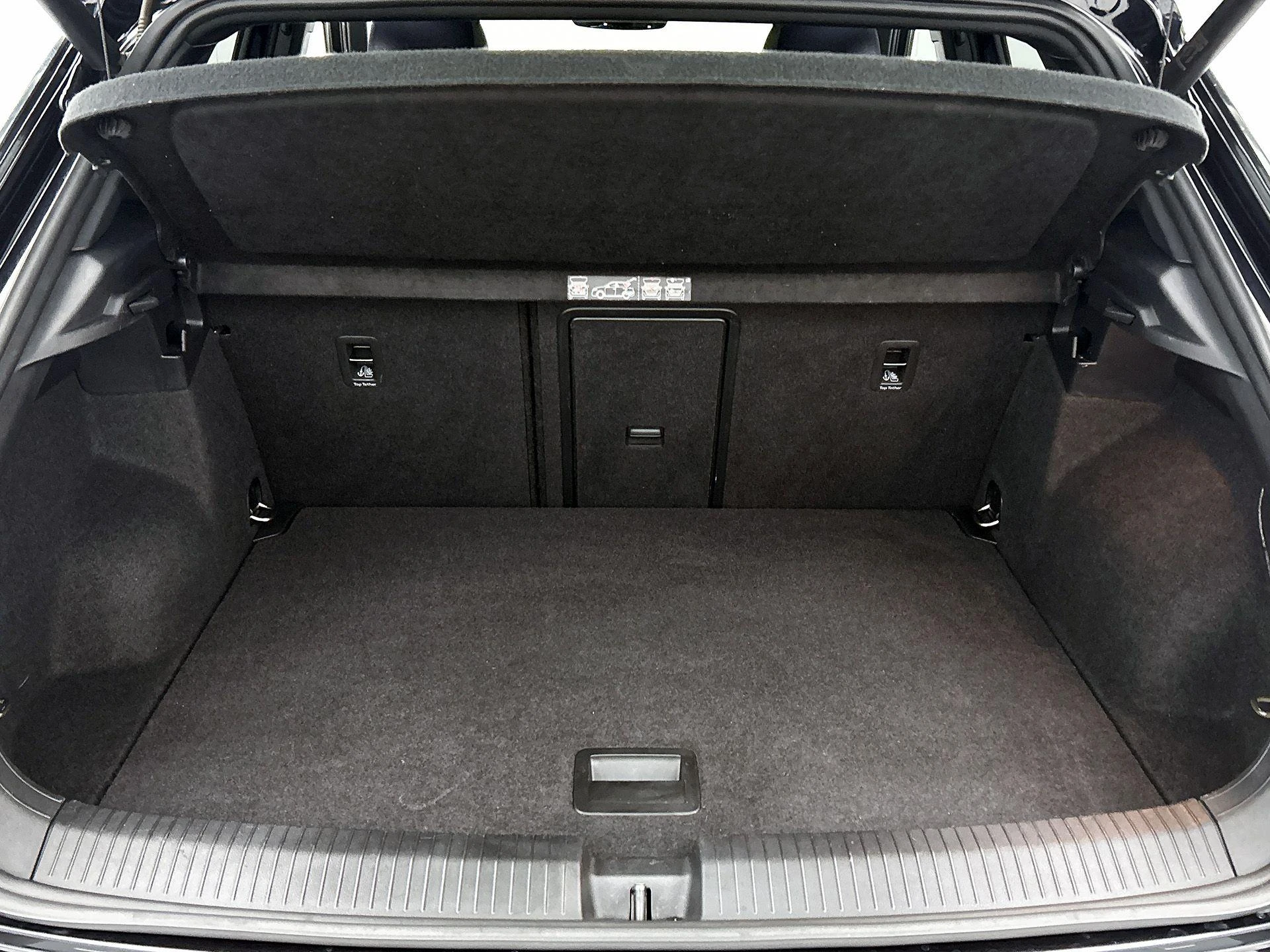 Volkswagen-T-Roc-image-28