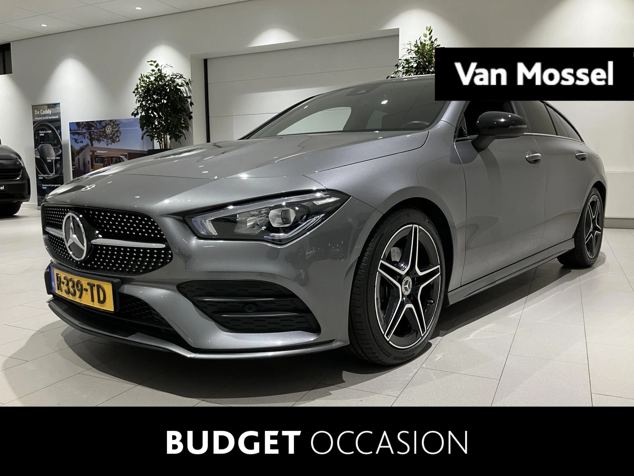 Mercedes-Benz-CLA-image-0