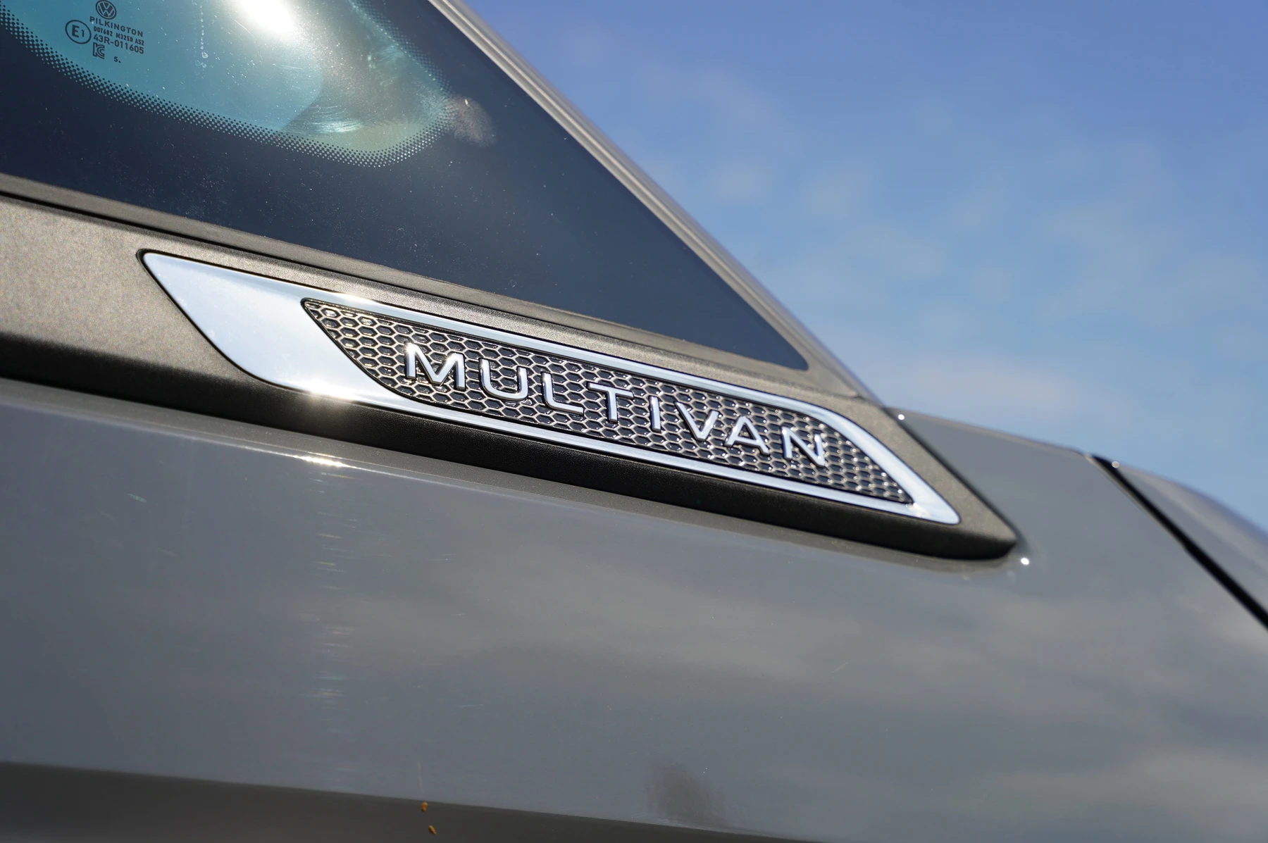 Volkswagen-Multivan-image-38