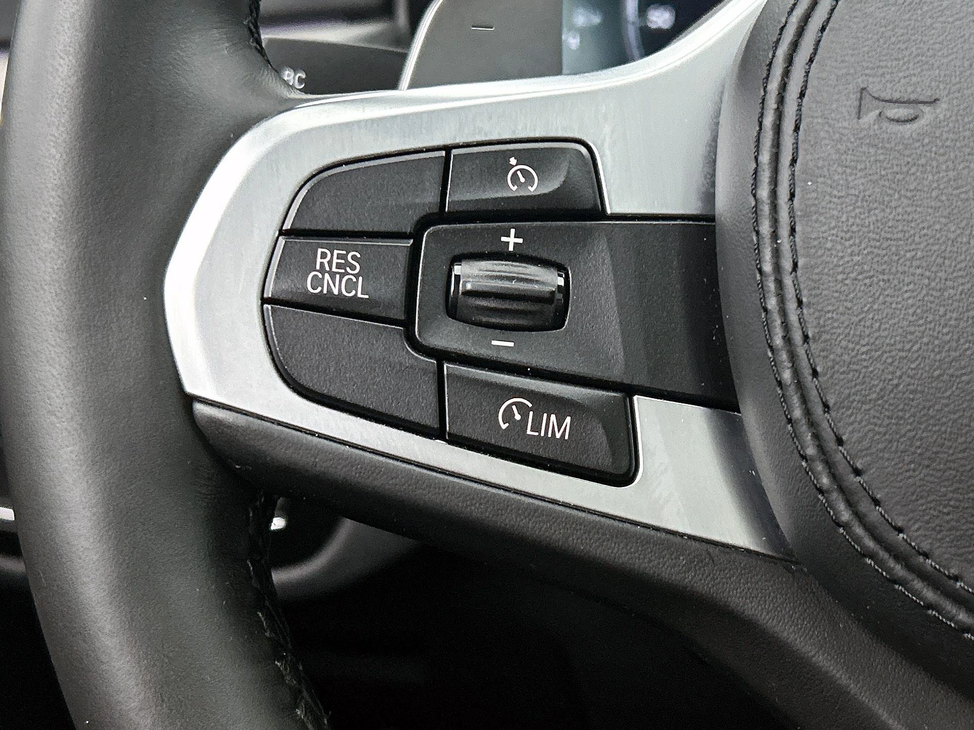 BMW-5 Serie-image-5